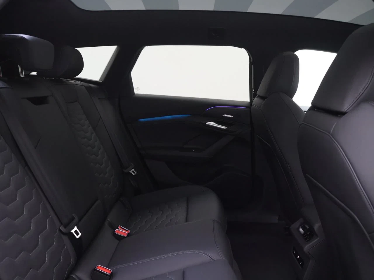 Audi-A6 Avant e-tron-image-19