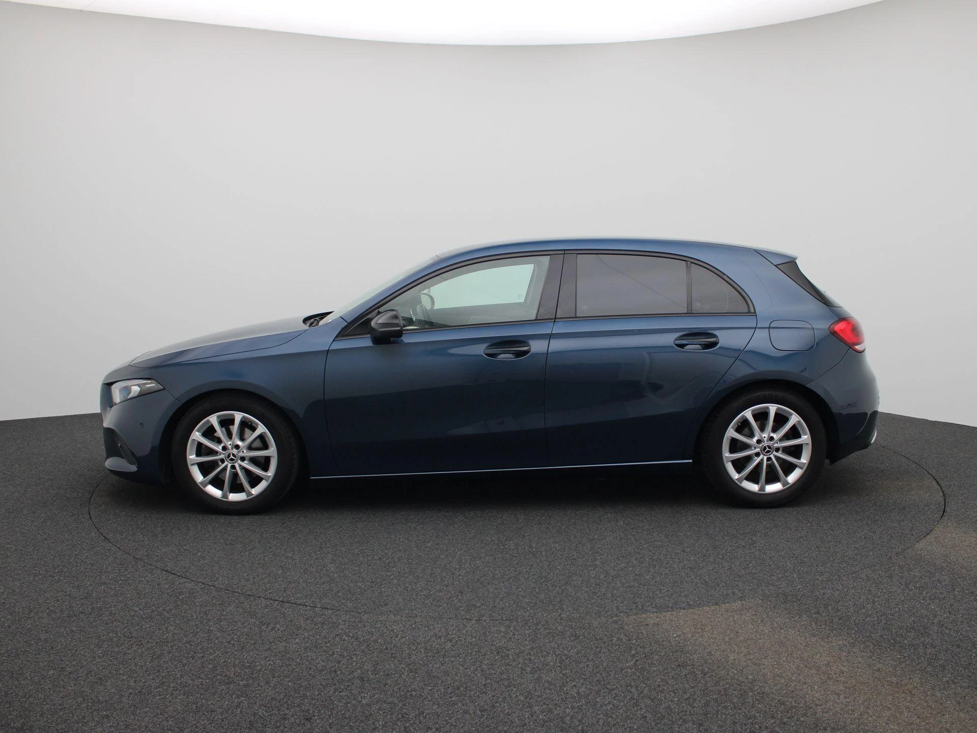 Mercedes-Benz-A-Klasse-image-3