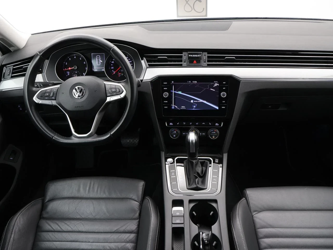 Volkswagen-Passat-image-12