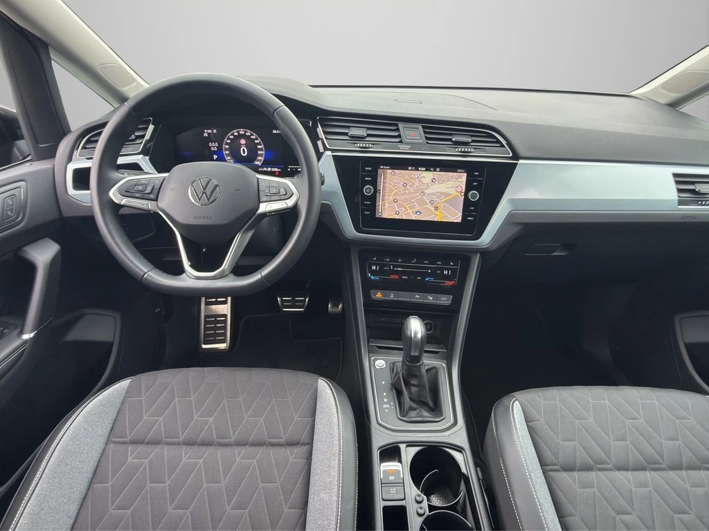 Volkswagen-Touran-image-9