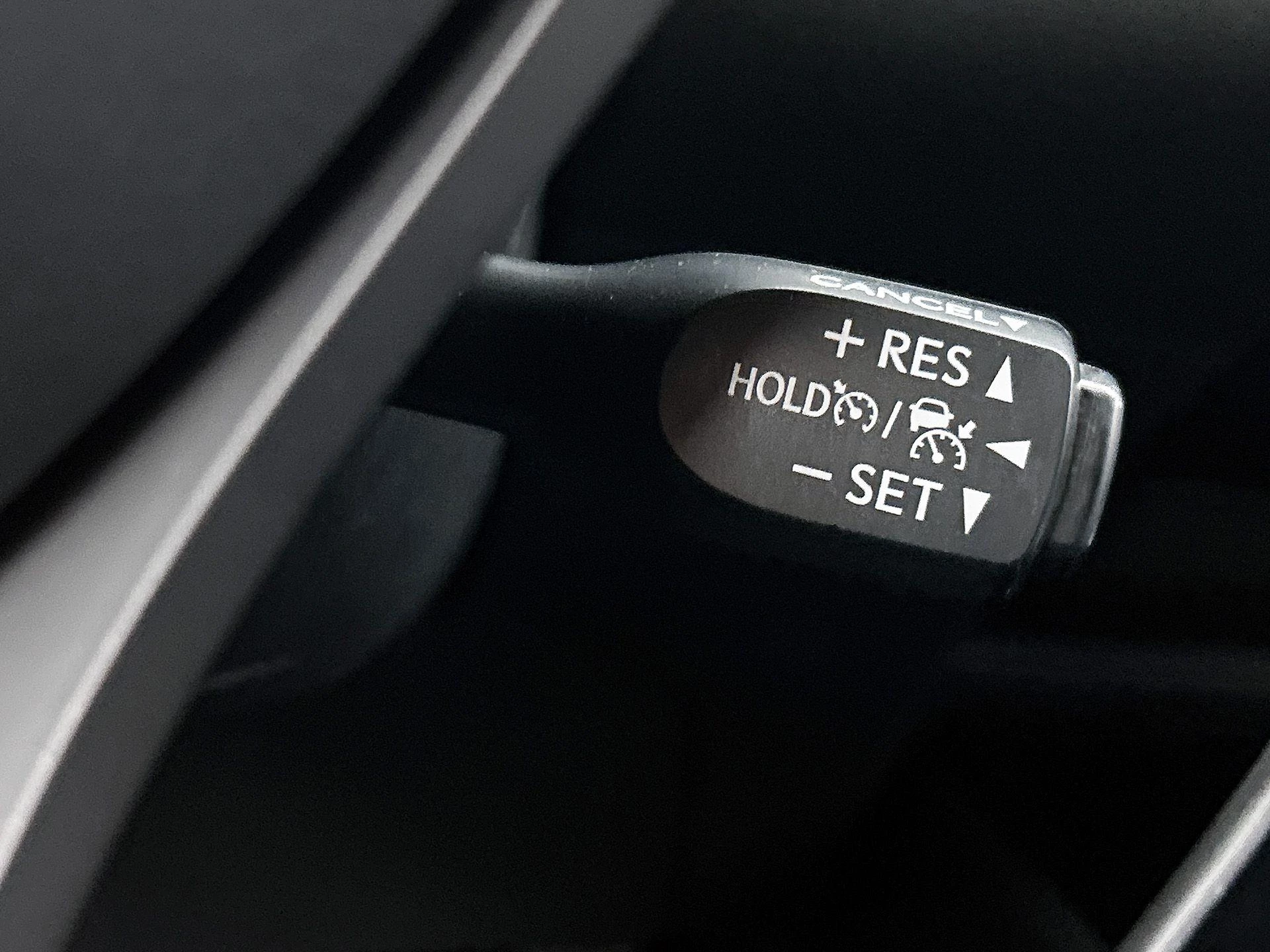 Toyota-C-HR-image-5