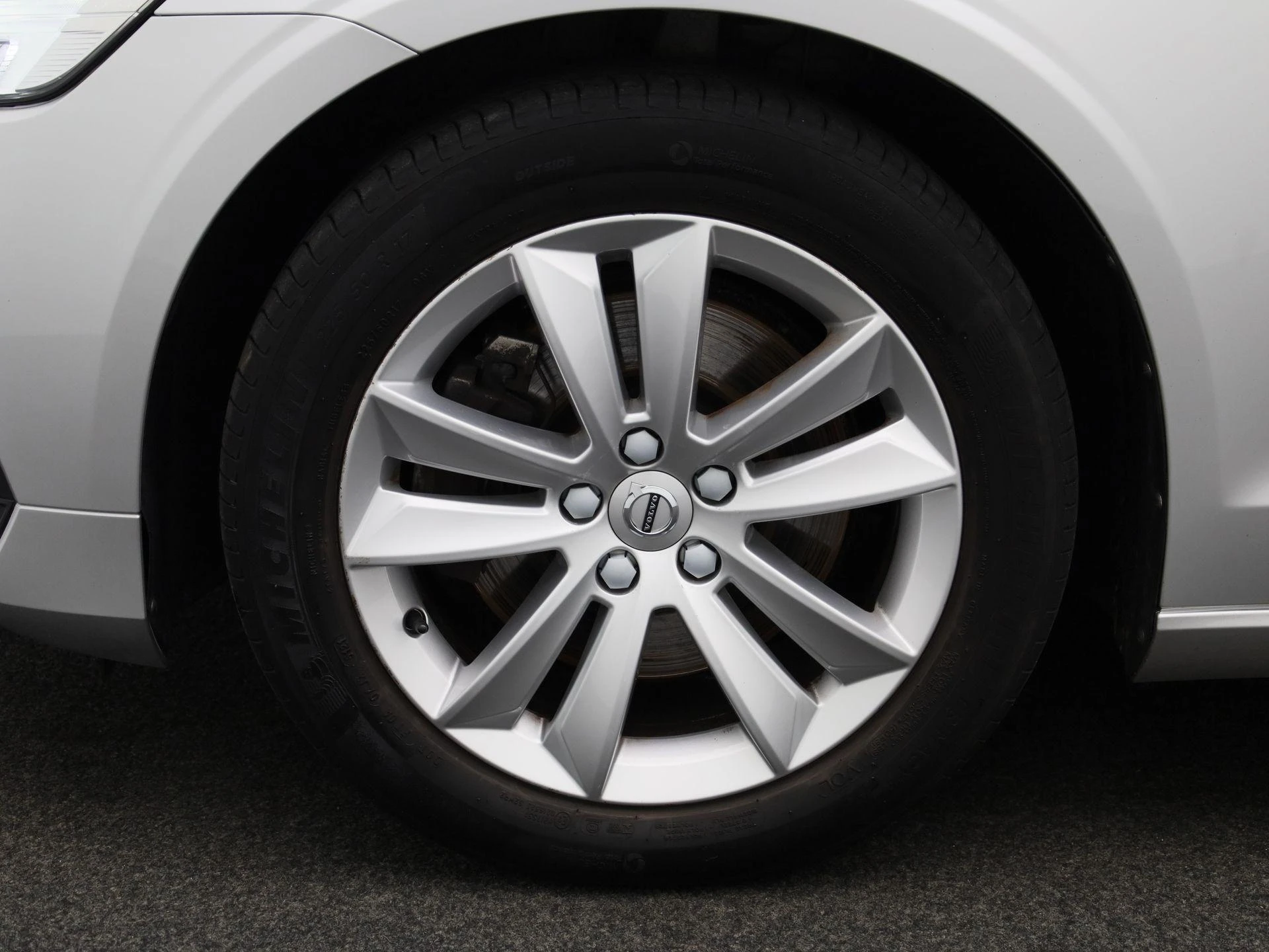 Volvo-V60-image-16