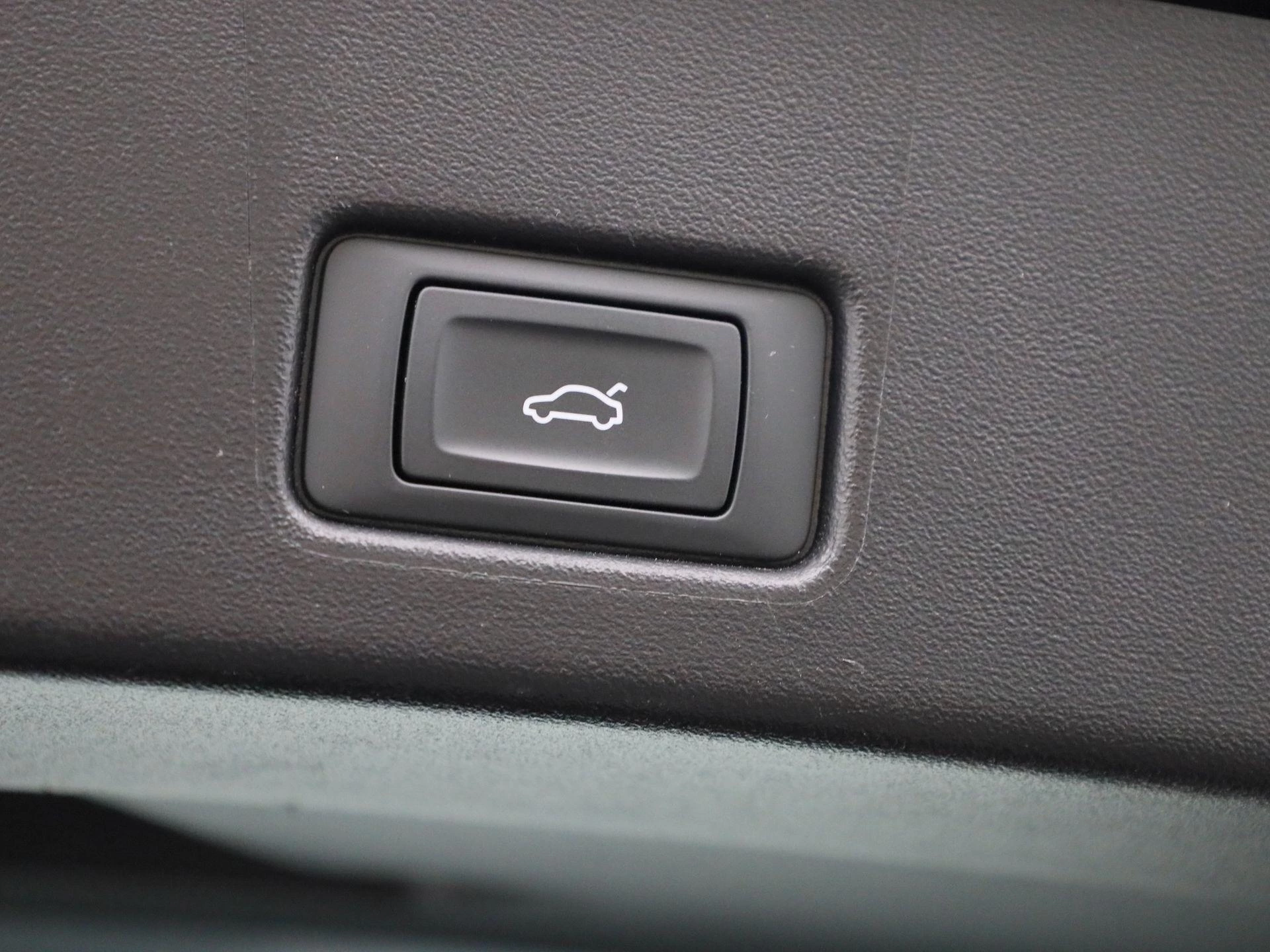 Audi-Q4 Sportback e-tron-image-14