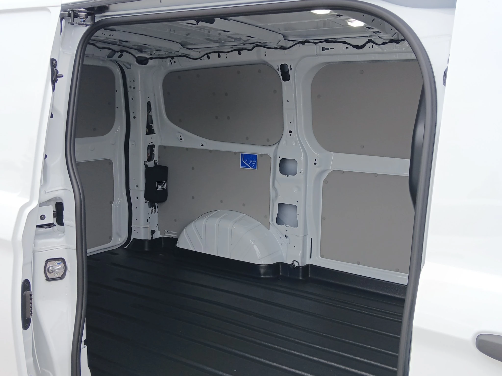 Ford-Transit Custom-image-19