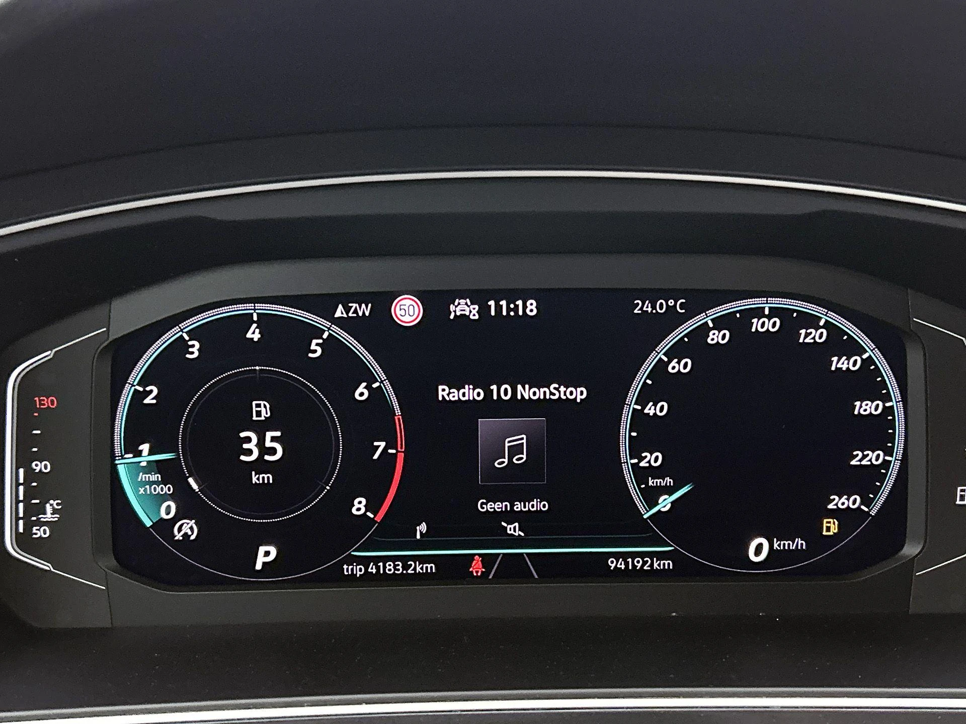 Volkswagen-Tiguan-image-17