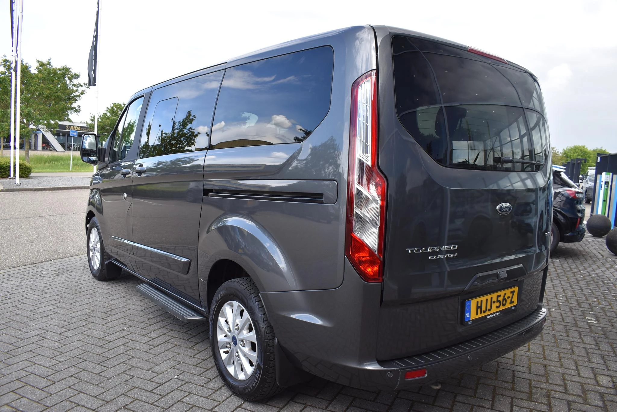 Ford Transit Custom Tourneo 320 1.0 EcoBoost L1H1 PHEV Titanium