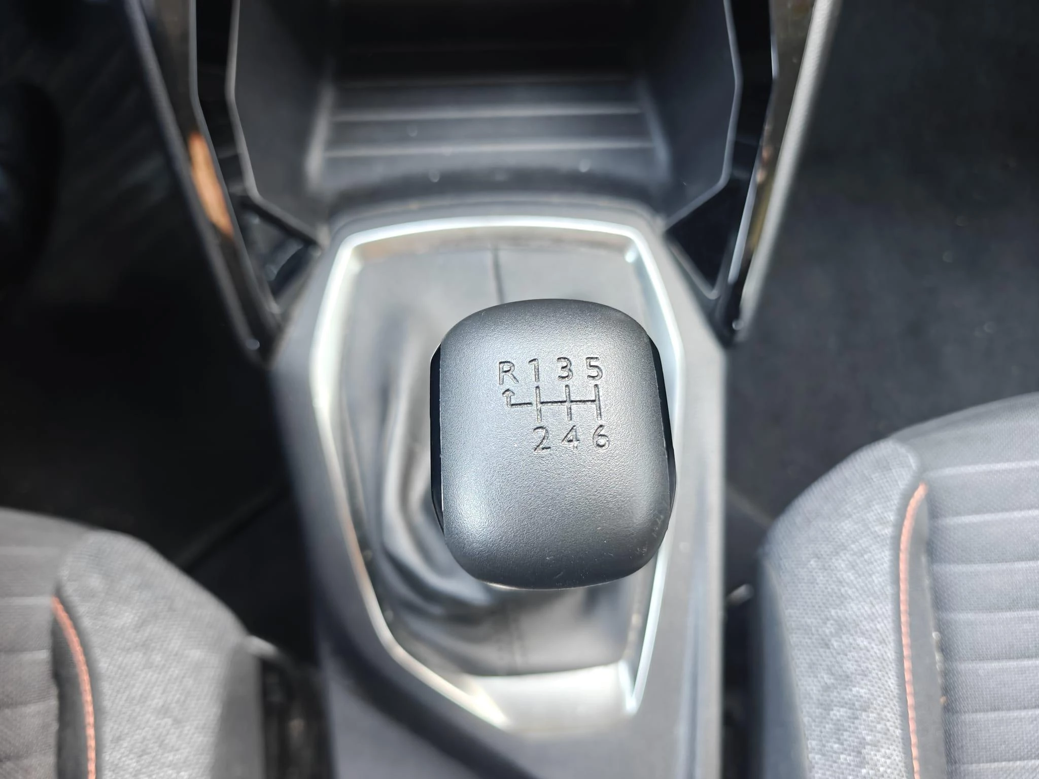 Peugeot 2008 1.2 Puretech 96kW s/s Allure