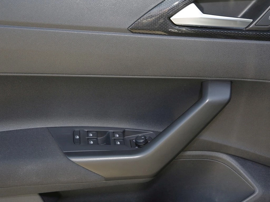 Volkswagen Polo VI 1.0 TSI DSG Life 16" APP Connect SHZ LED