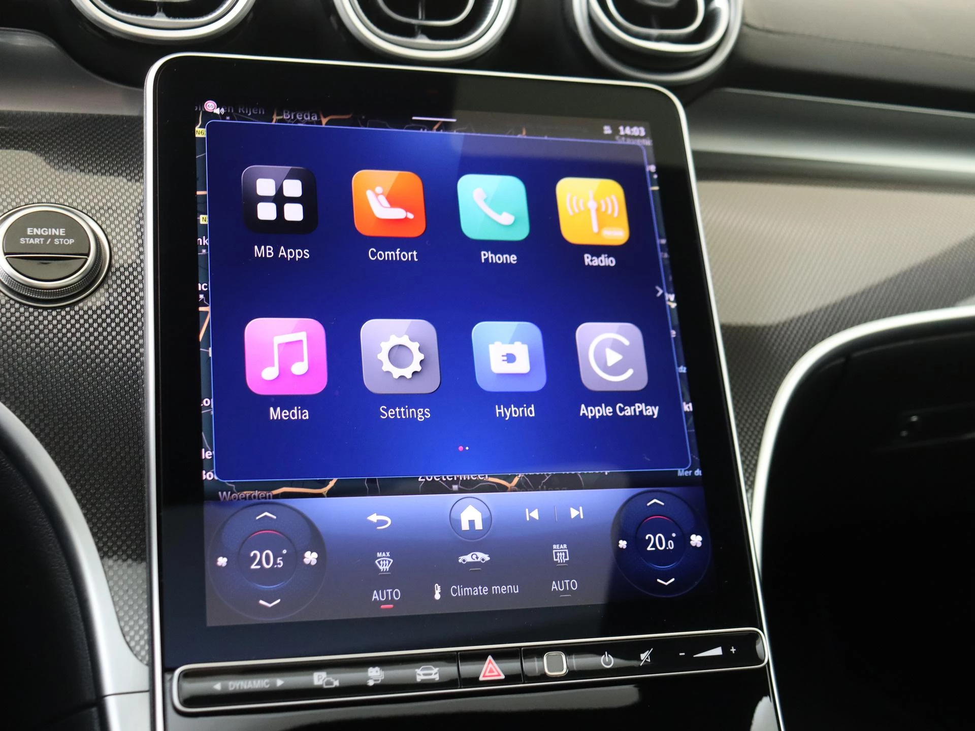 Mercedes-Benz-C-Klasse-image-17