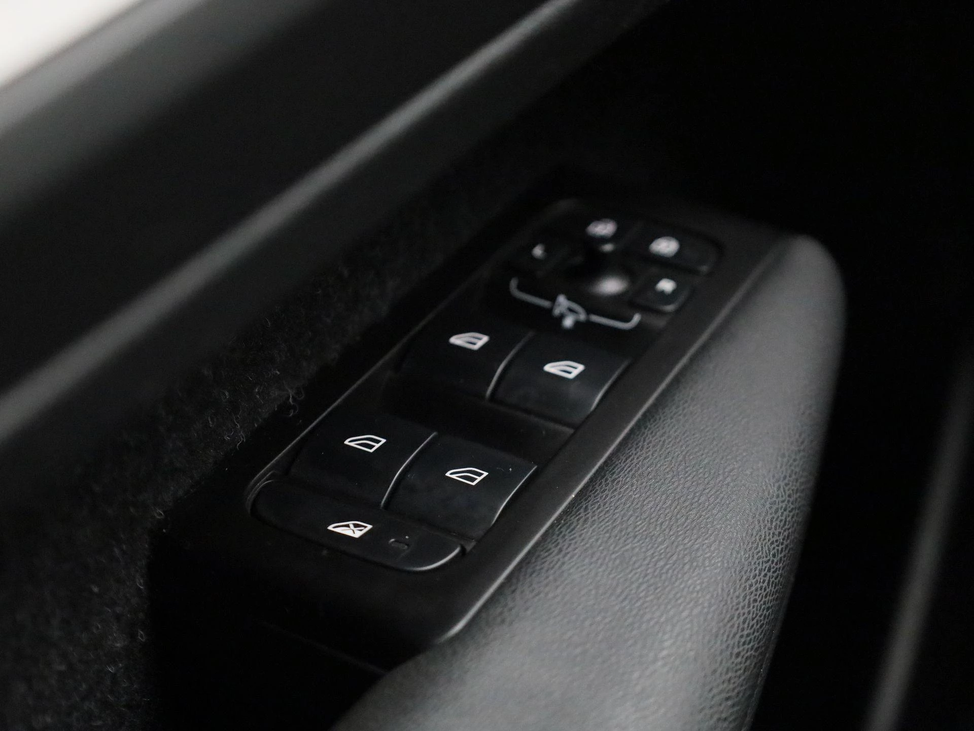 Volvo-XC40-image-31