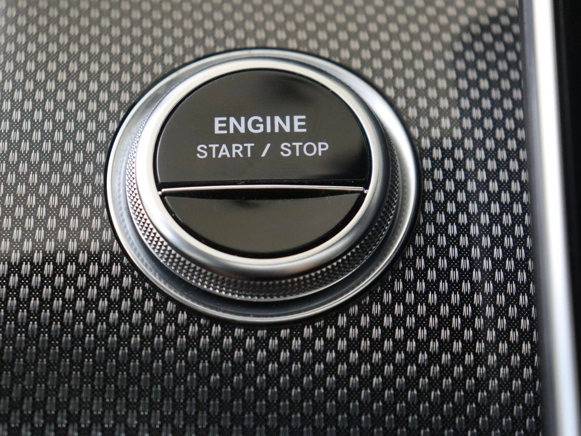 Mercedes-Benz-C-Klasse-image-20