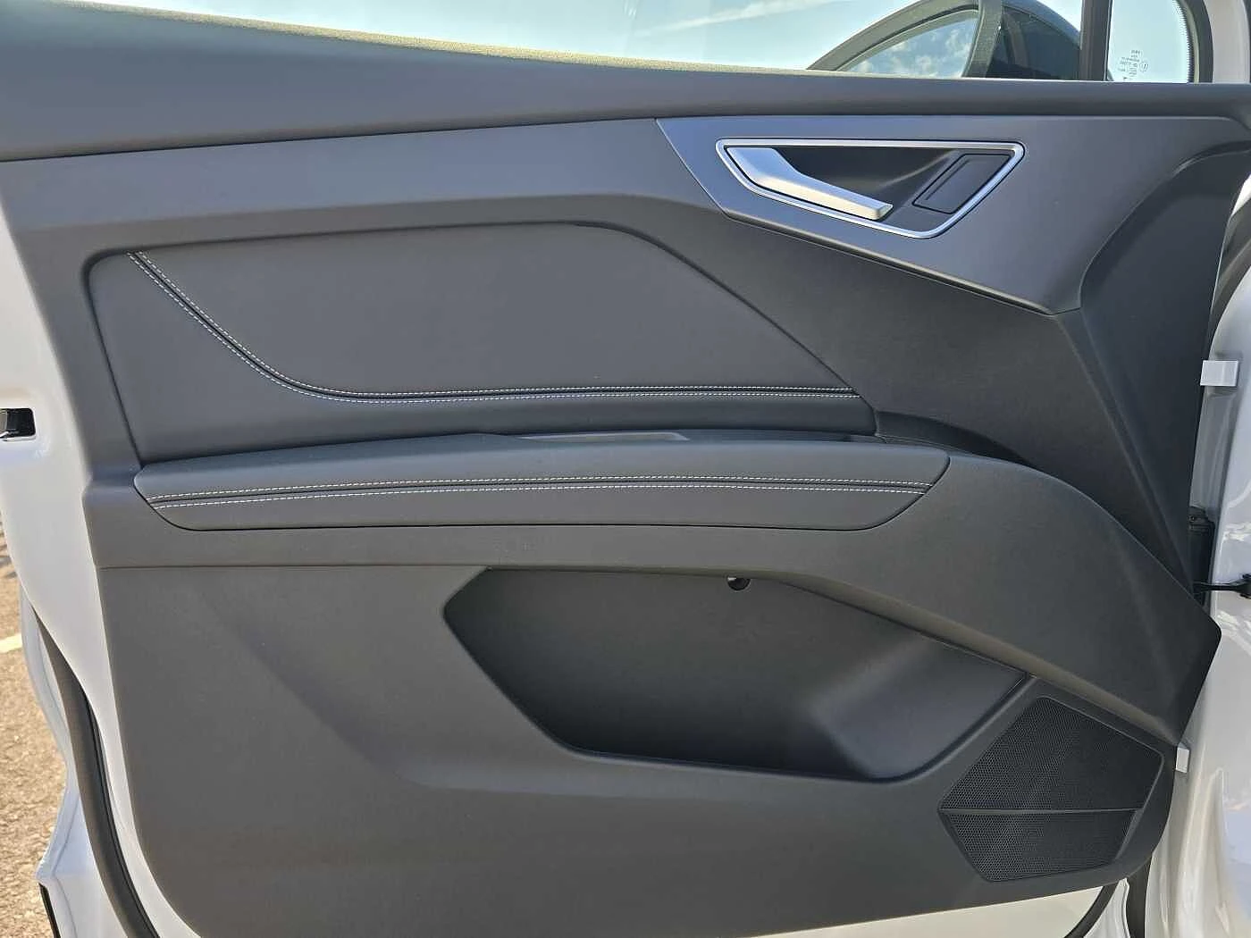 Audi-Q4 e-tron-image-43