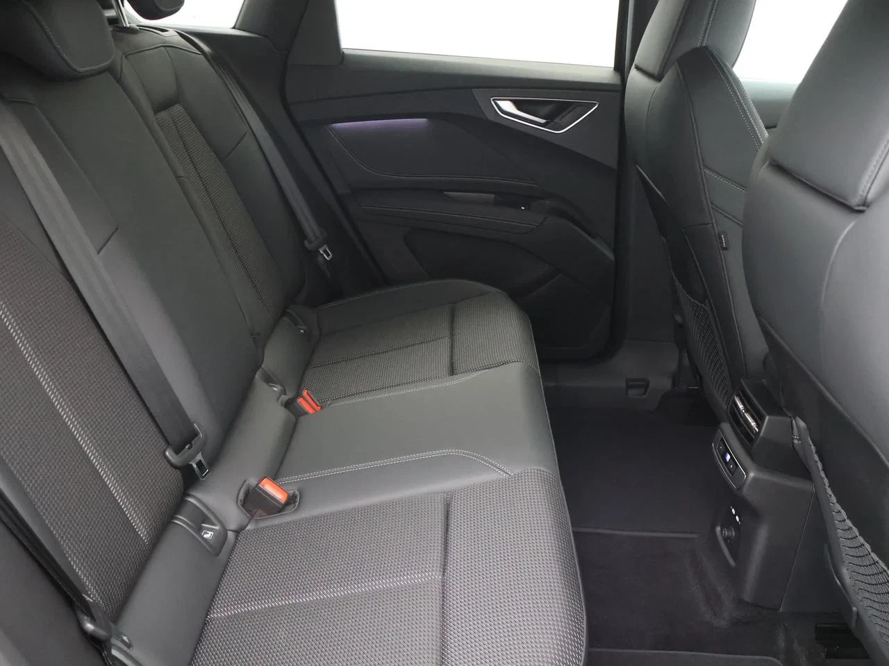 Audi-Q4 e-tron-image-5