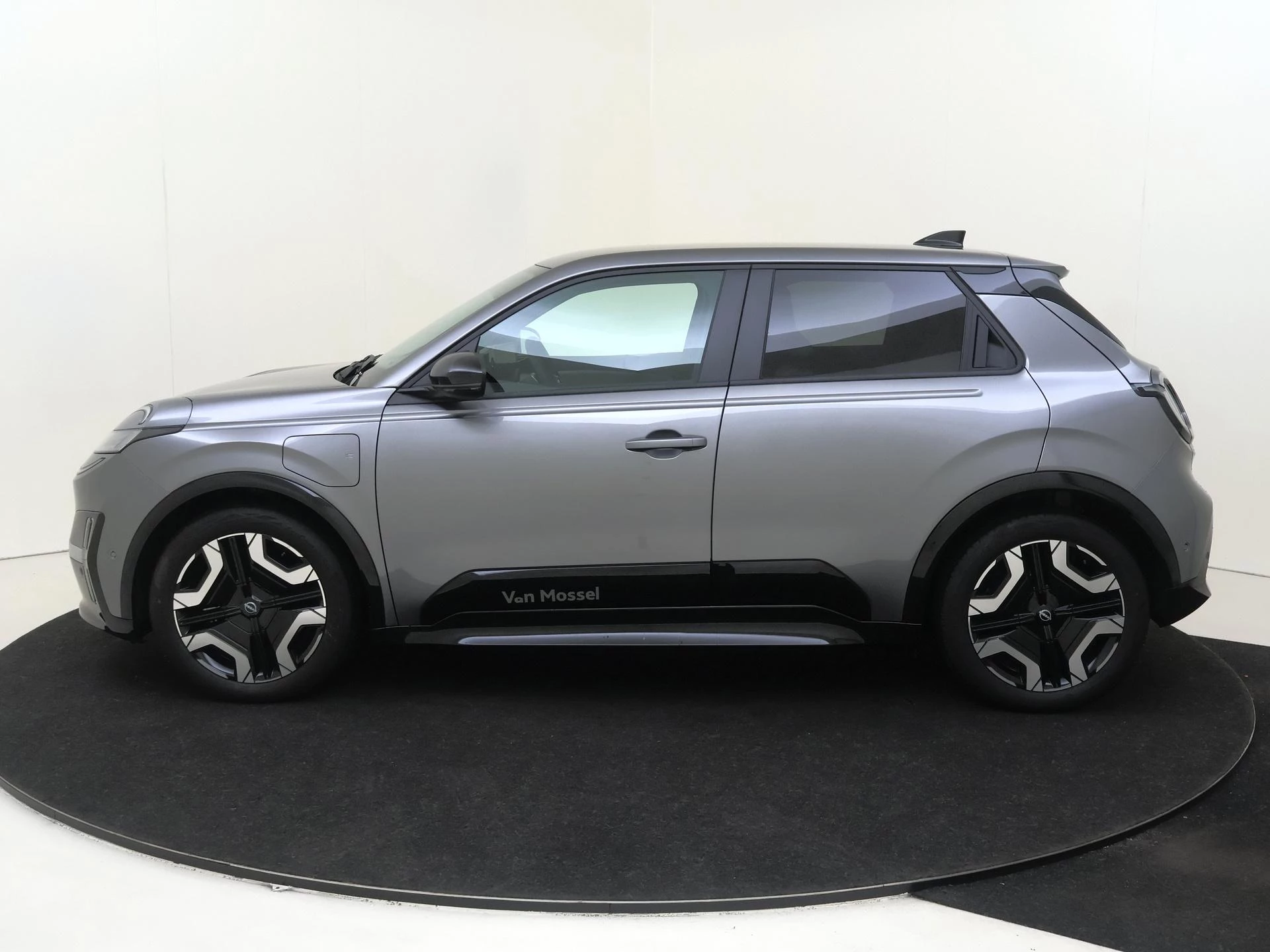 Nissan-Micra-image-7