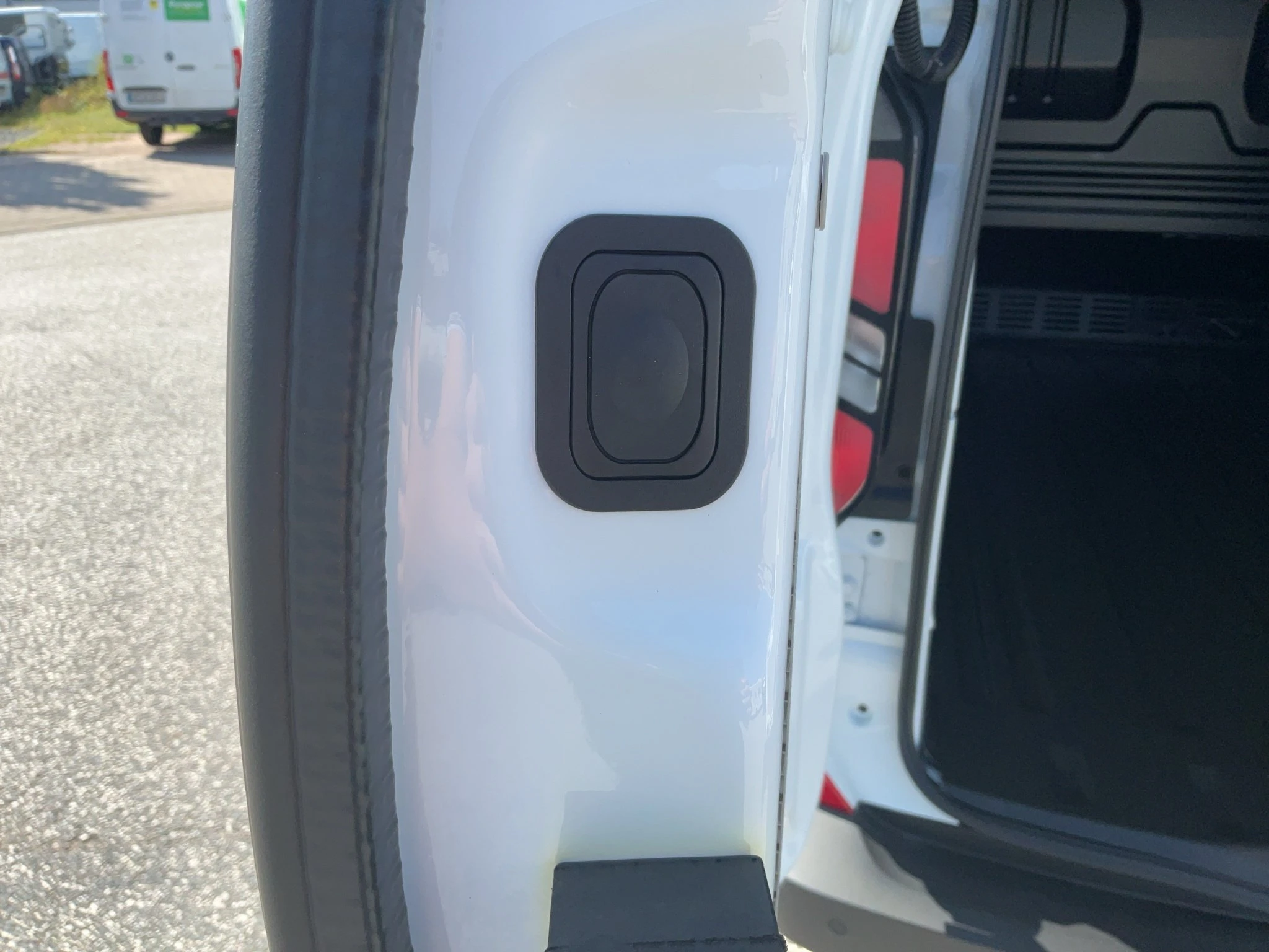 Ford-Transit Custom-image-18