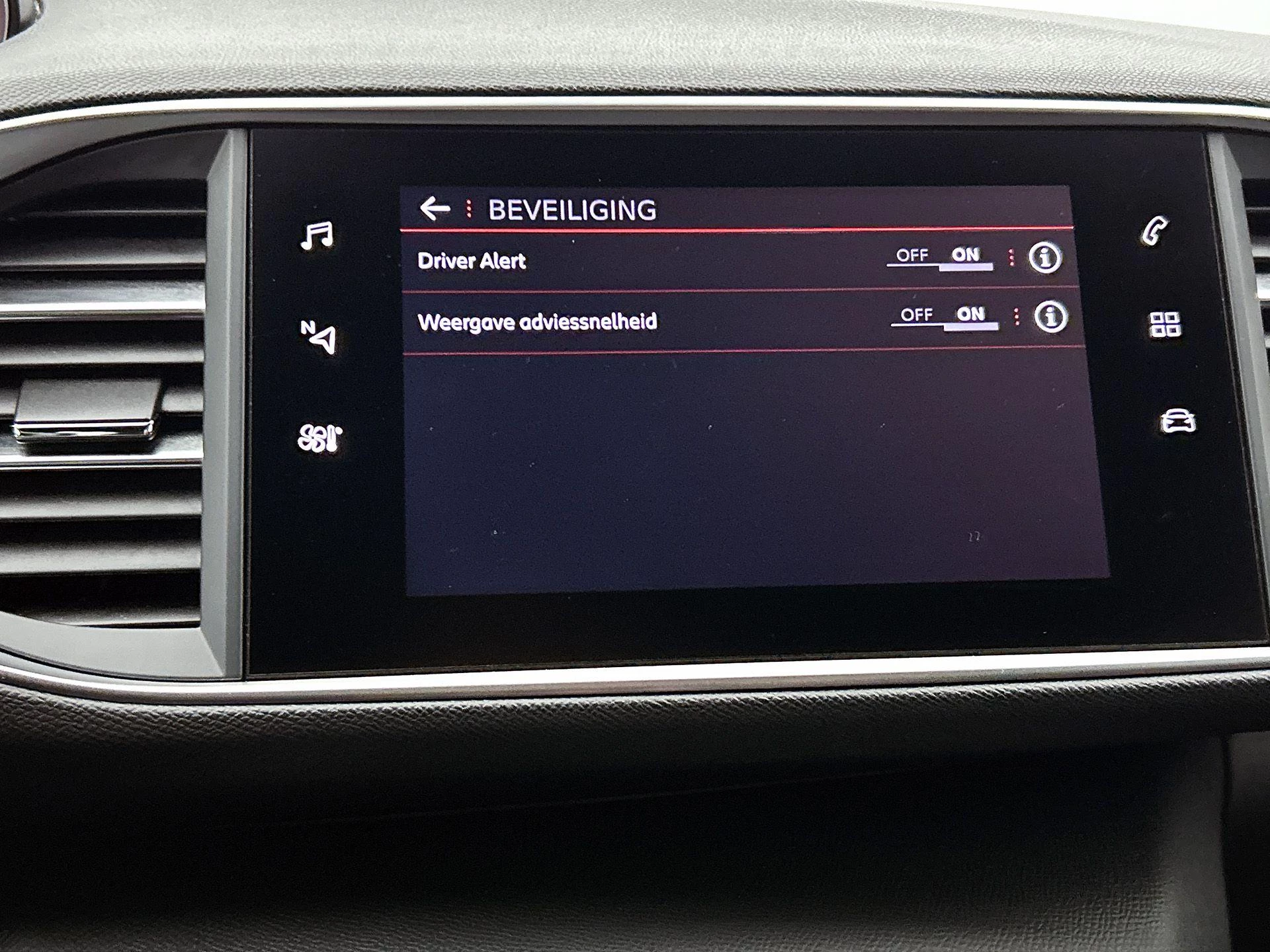 Peugeot-308-image-12