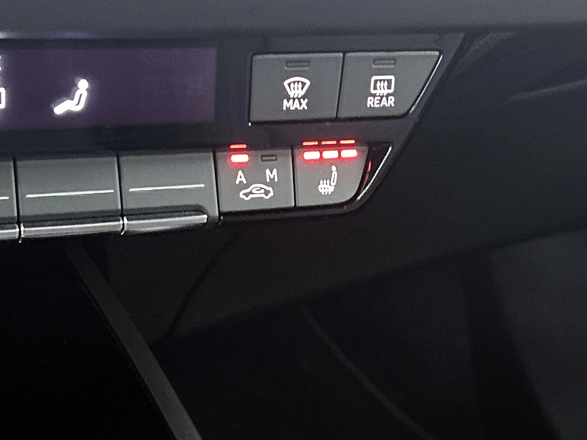 Audi-Q4 e-tron-image-7