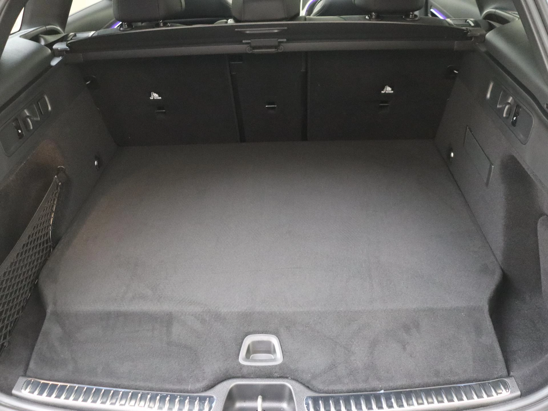 Mercedes-Benz-GLC-image-29