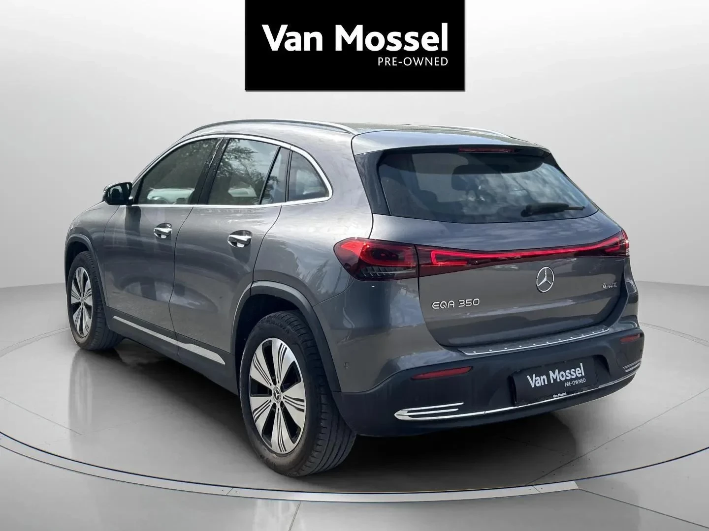 Mercedes-Benz-EQA-image-6