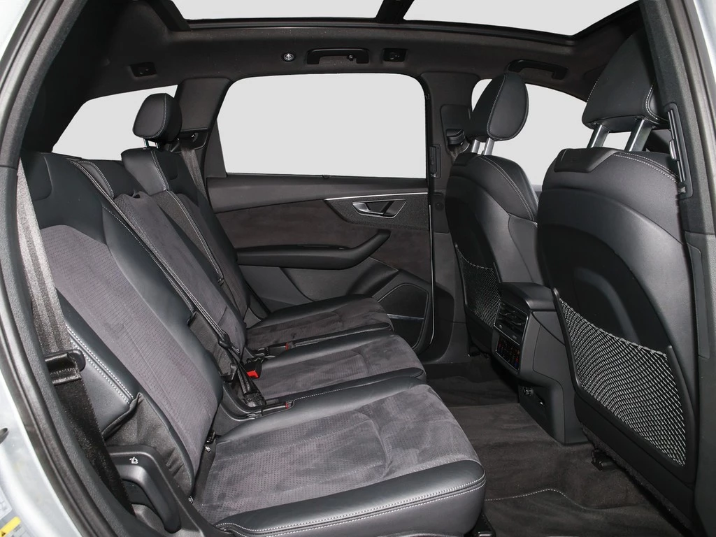 Audi Q7 55 TFSI S line competition + Panorama B&O