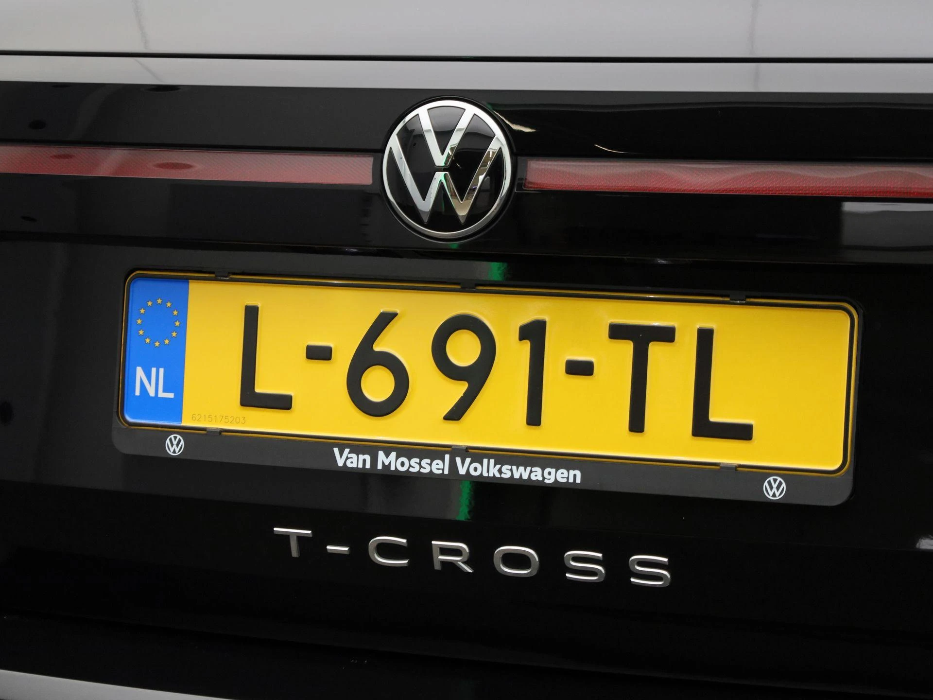 Volkswagen-T-Cross-image-32