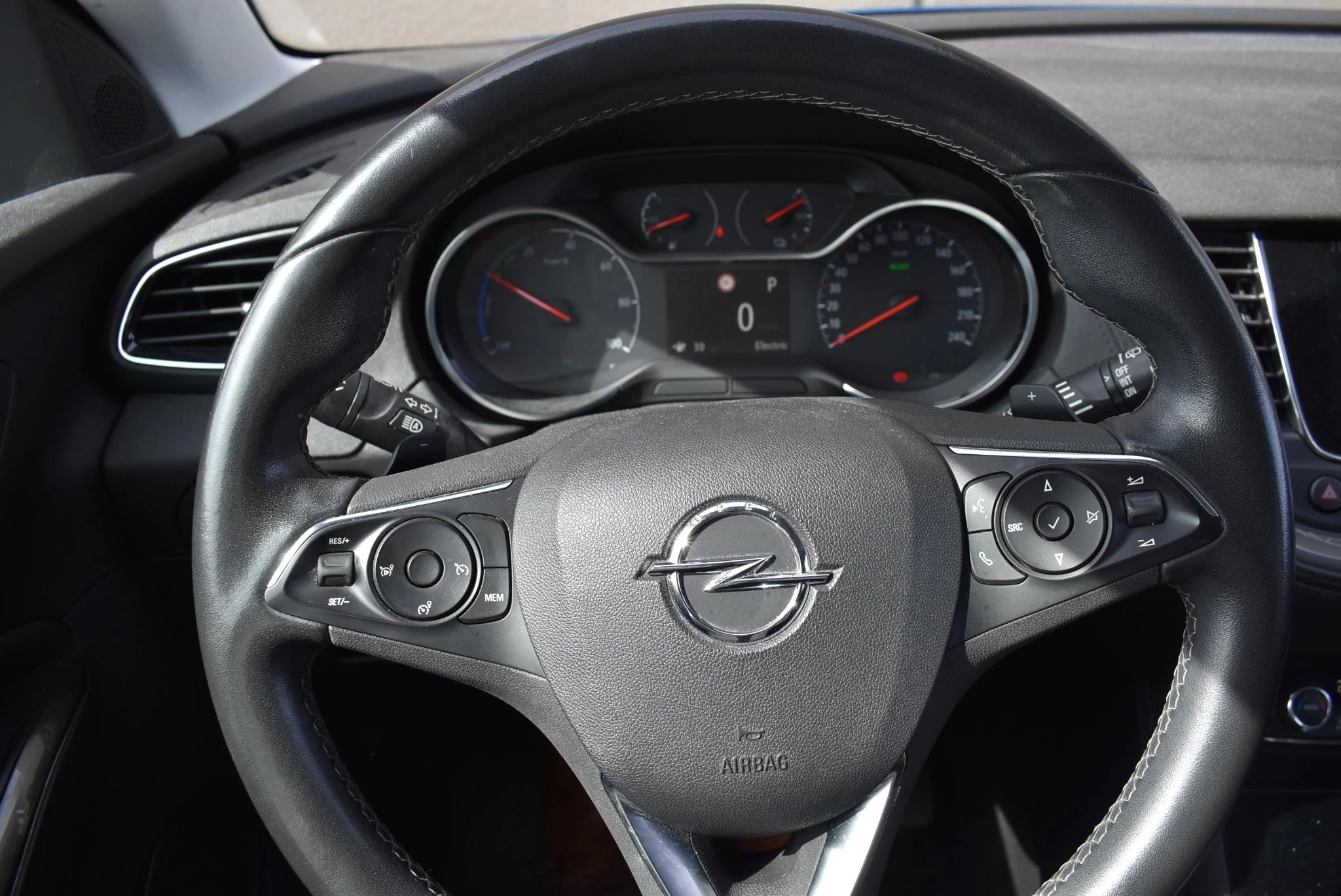 Opel Grandland X 1.6 Turbo Hybrid4 Elegance