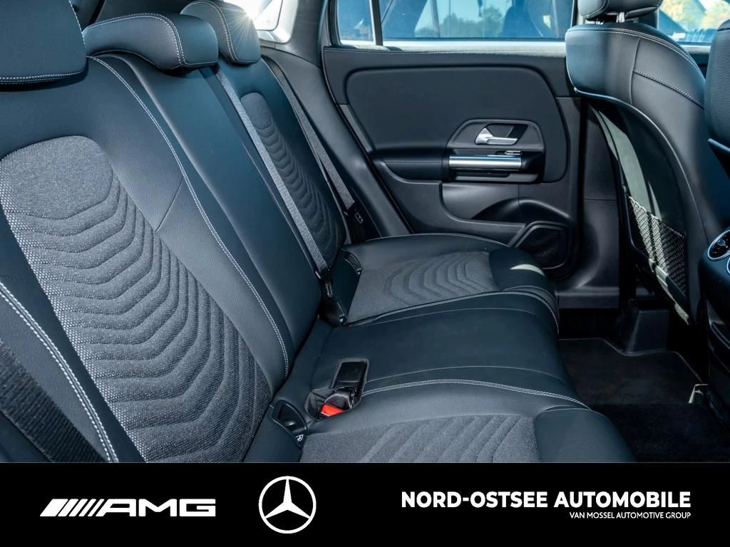 Mercedes-Benz-GLA-image-10