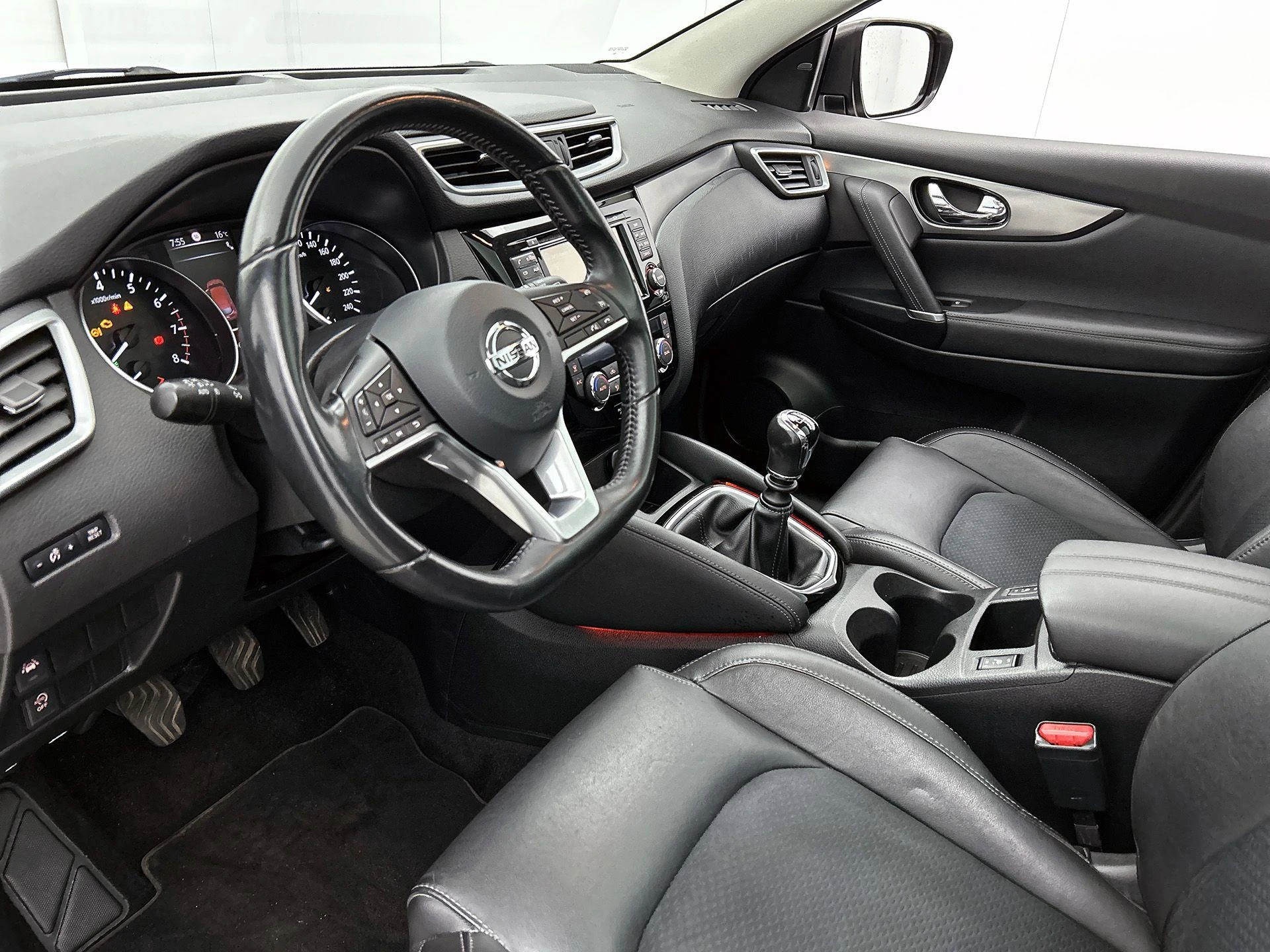 Nissan-QASHQAI-image-19