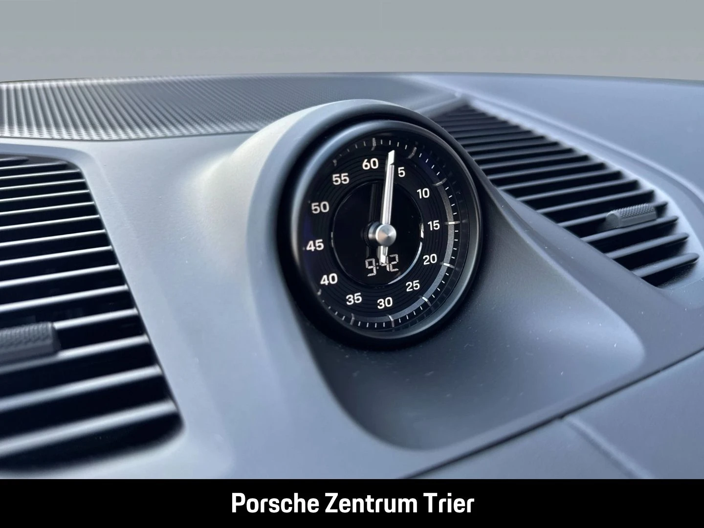 Porsche-Cayenne-image-18