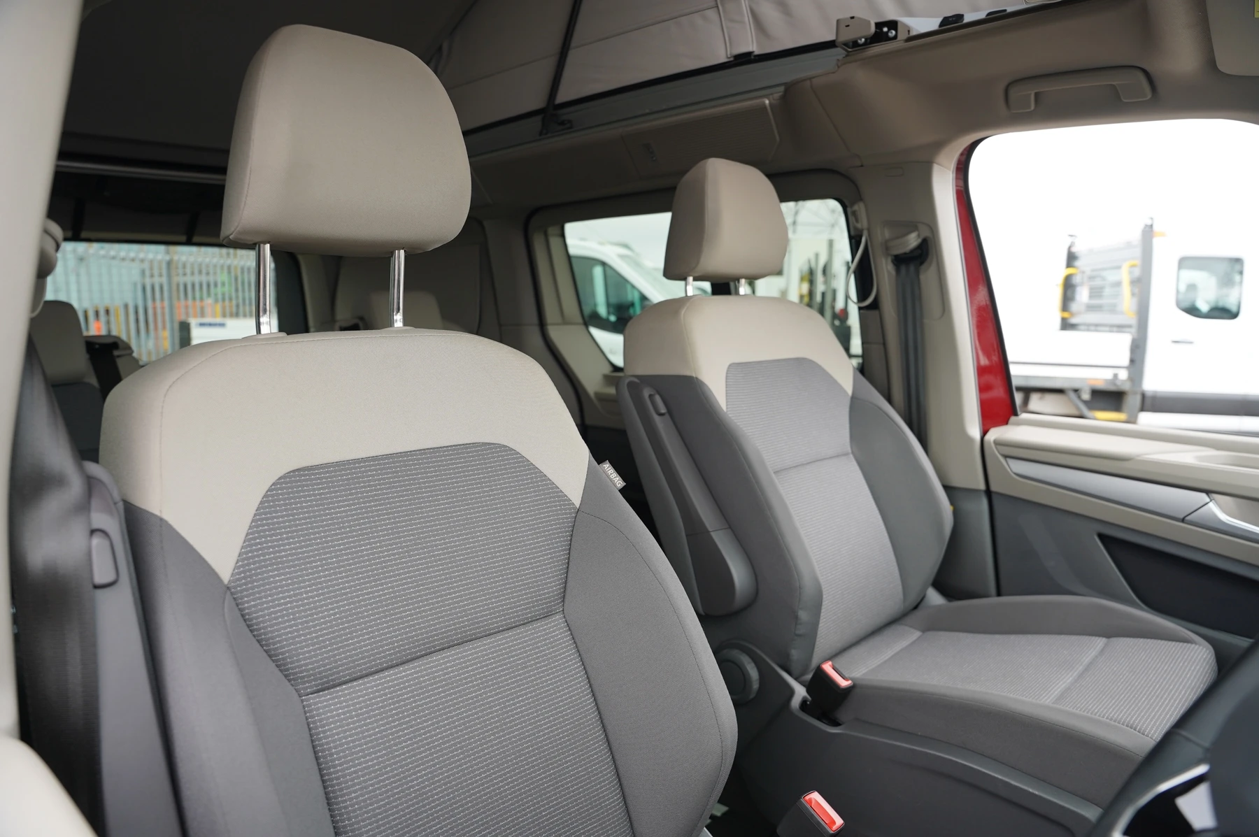 Volkswagen-California-image-27