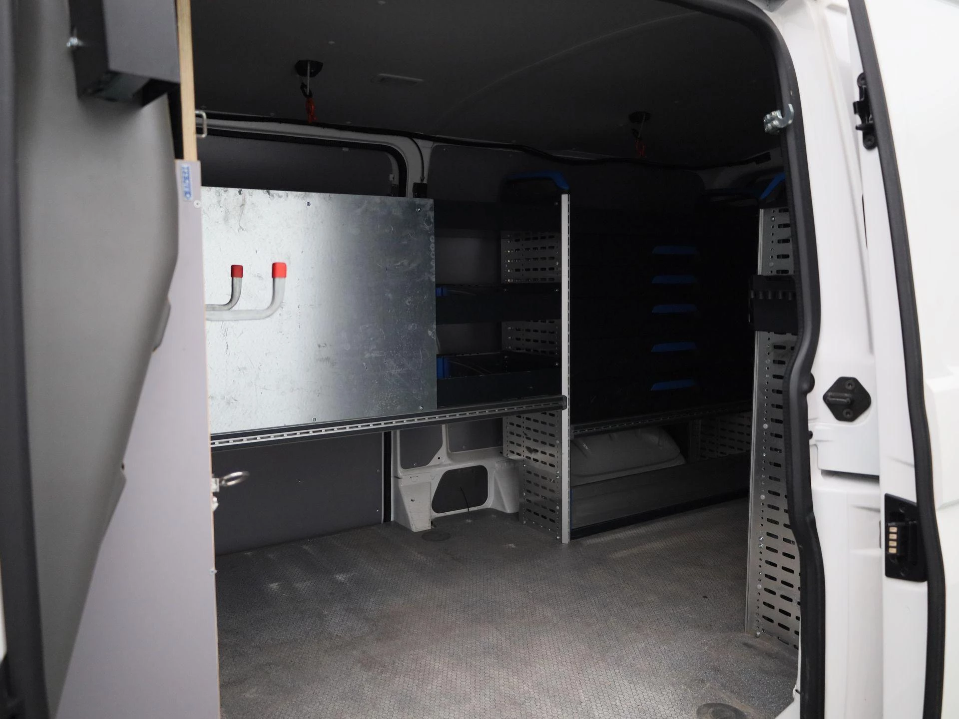 Volkswagen Transporter 2.0 TDI L2H1 150PK
