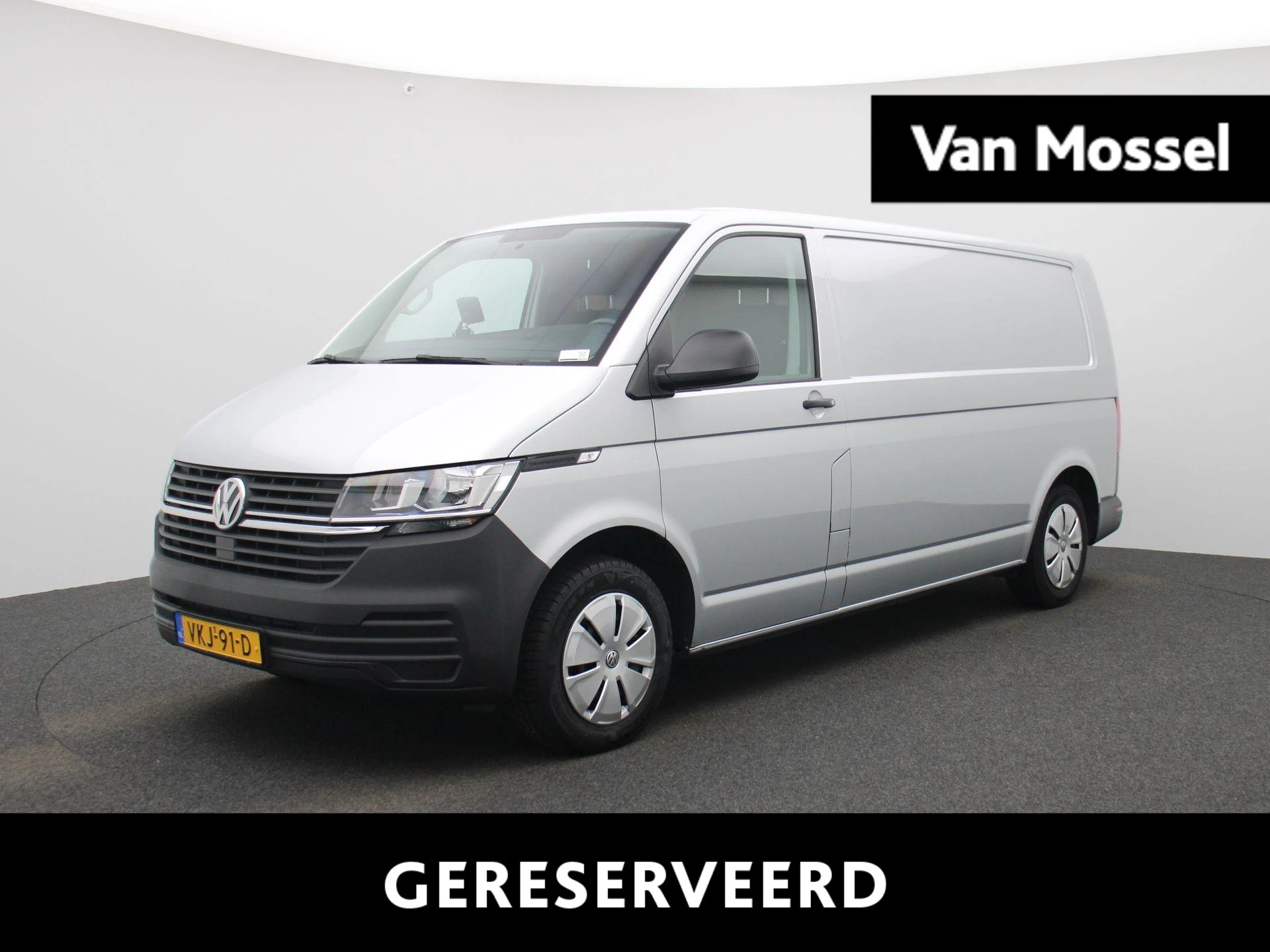 Volkswagen-Transporter-image-0