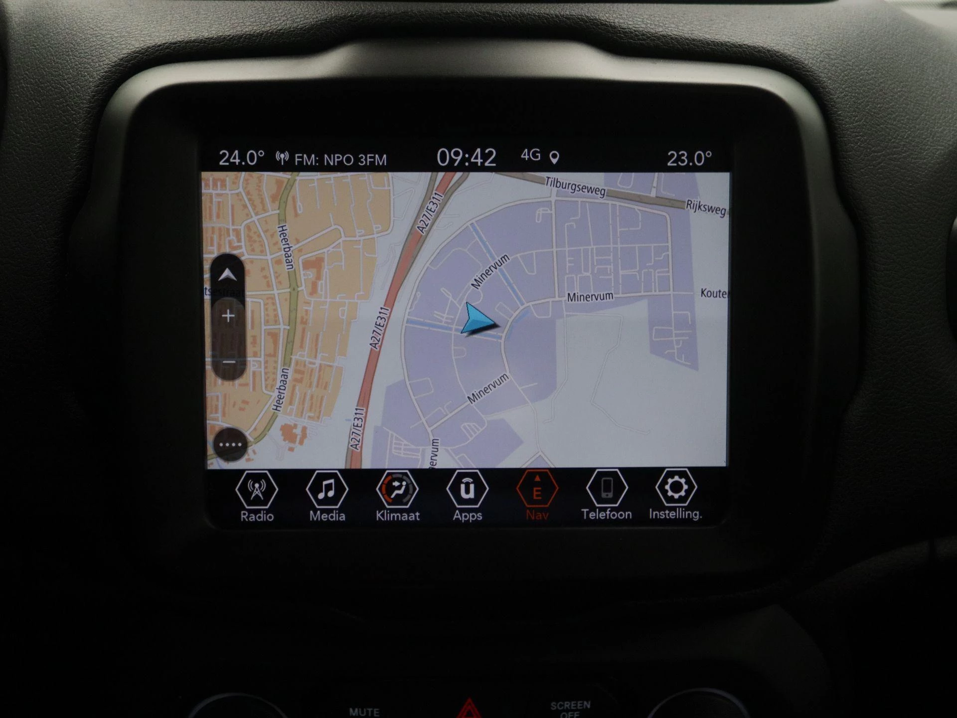 Jeep-Renegade-image-9