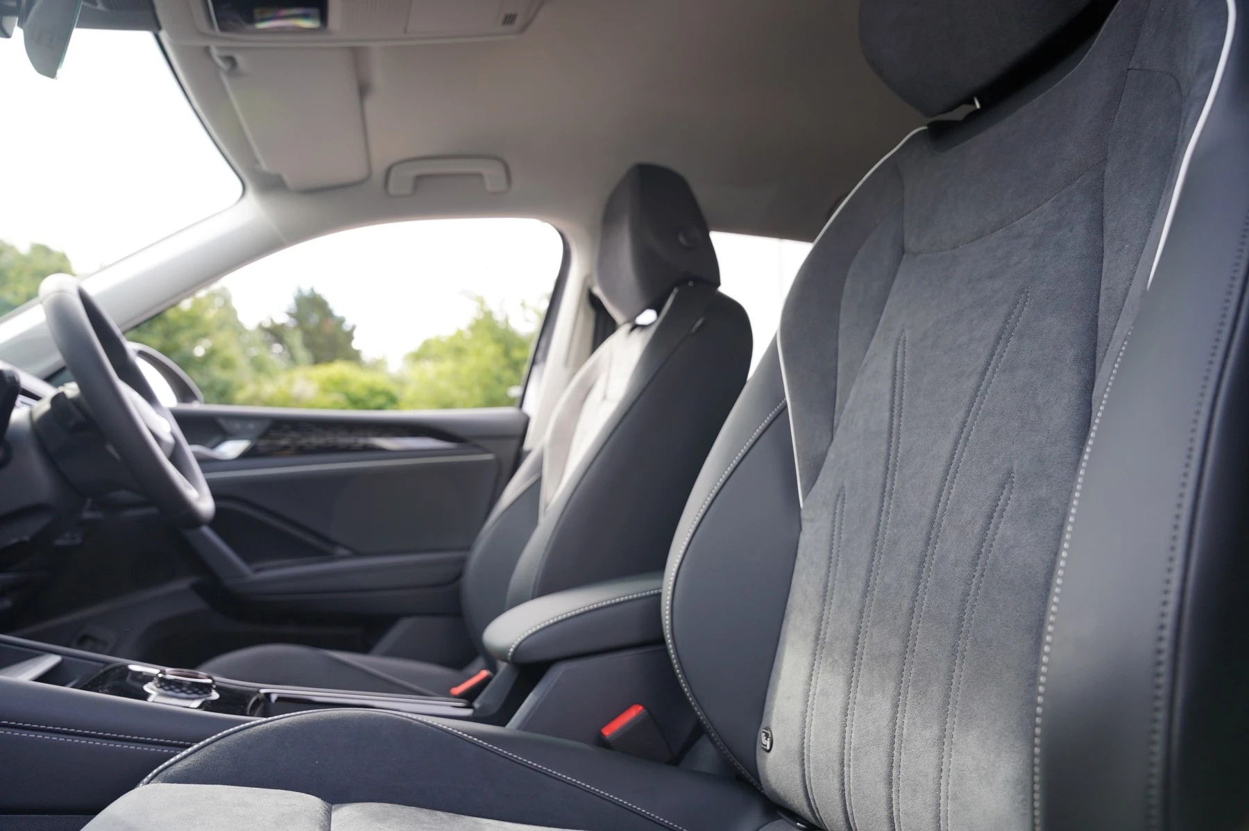 Volkswagen-Tiguan-image-8