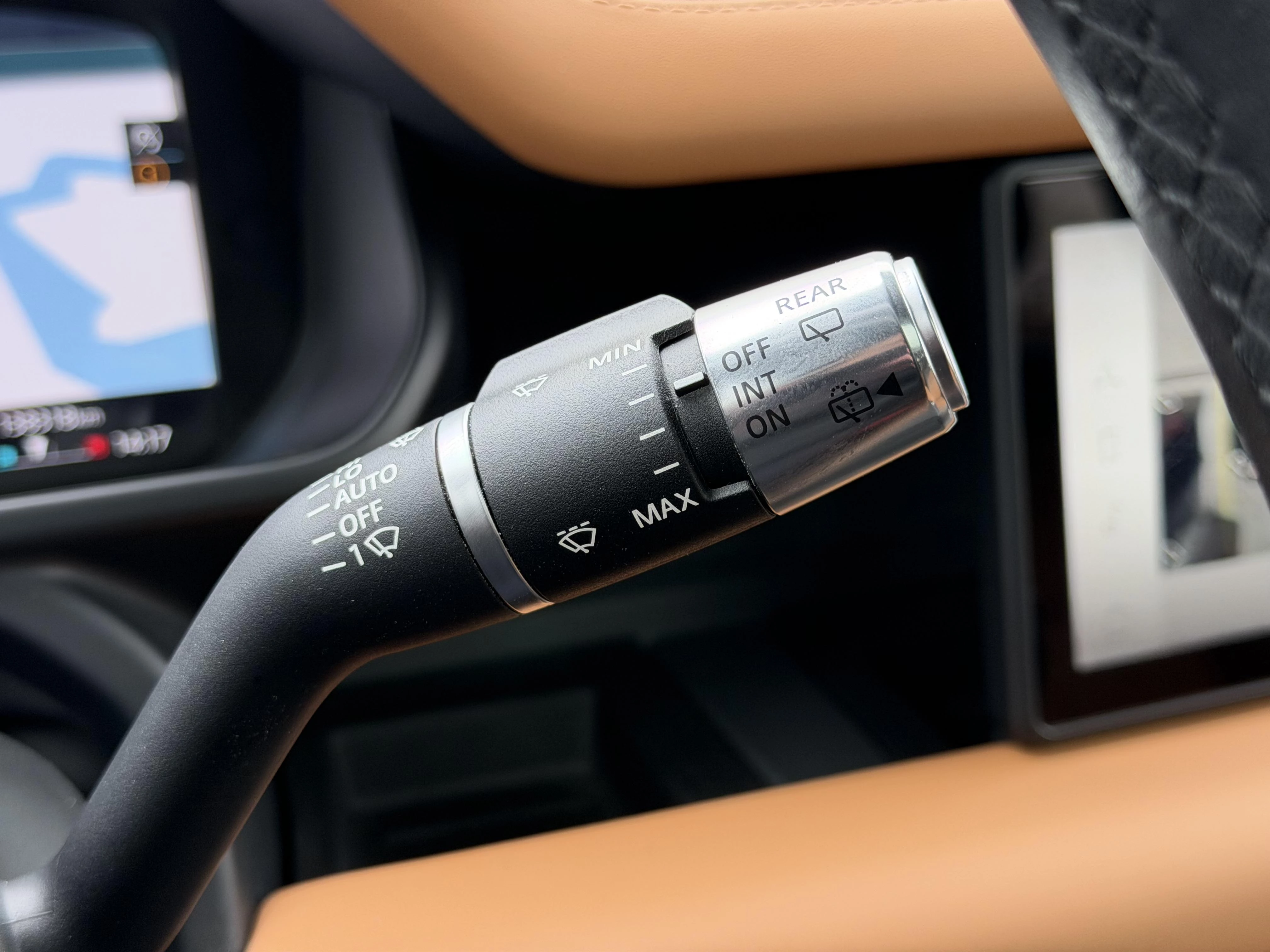 Land Rover Defender P400 XS Edition