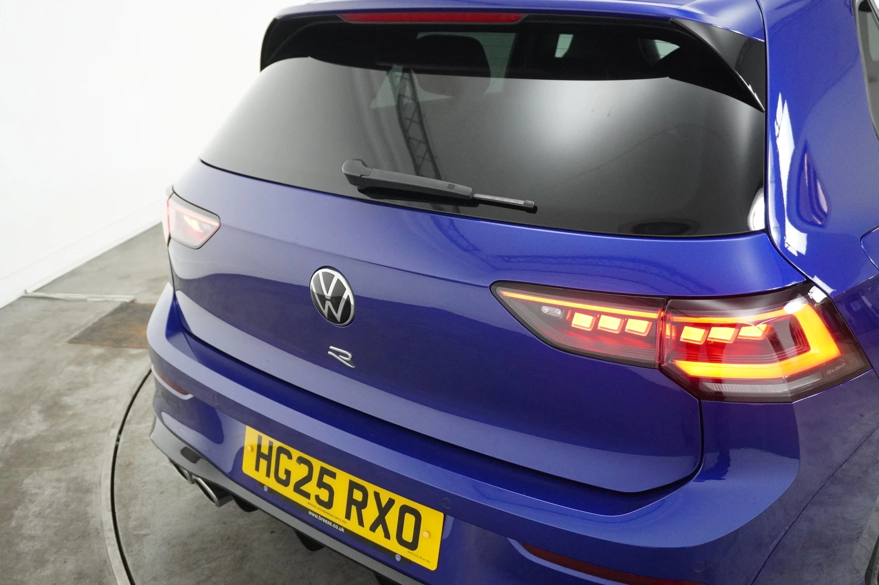 Volkswagen-Golf-image-43