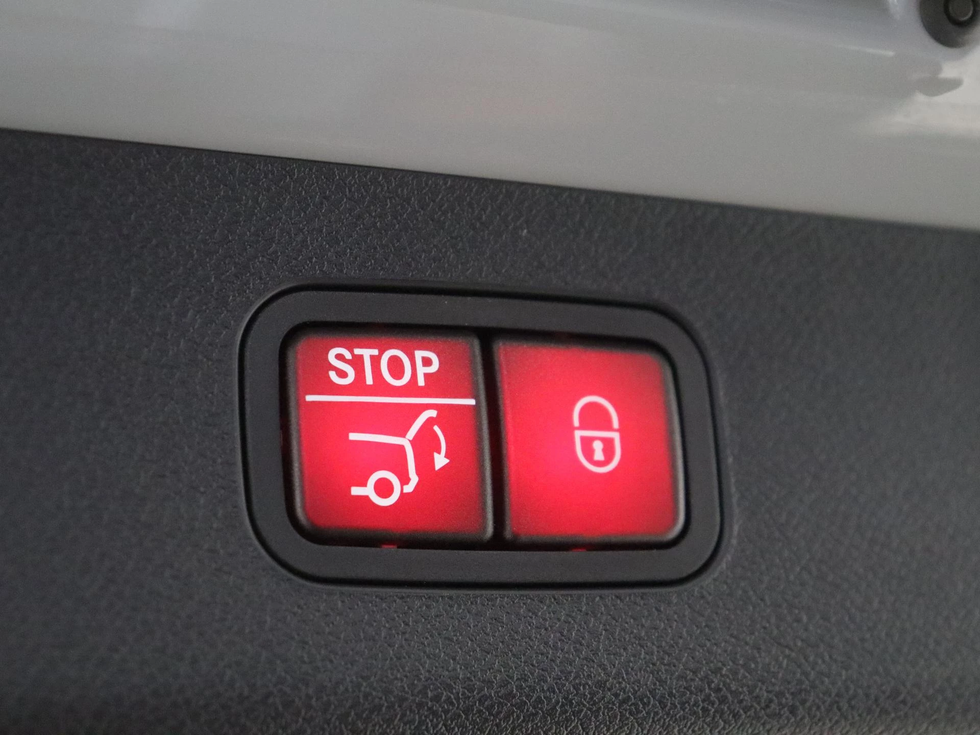 Mercedes-Benz-E-Klasse-image-41