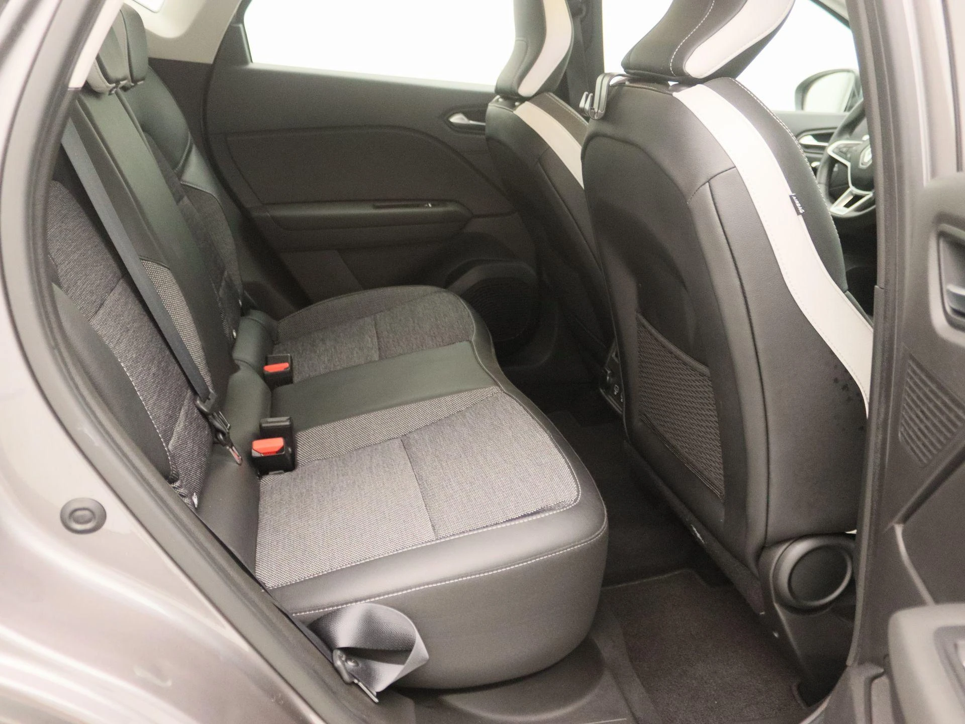 Renault-Captur-image-24
