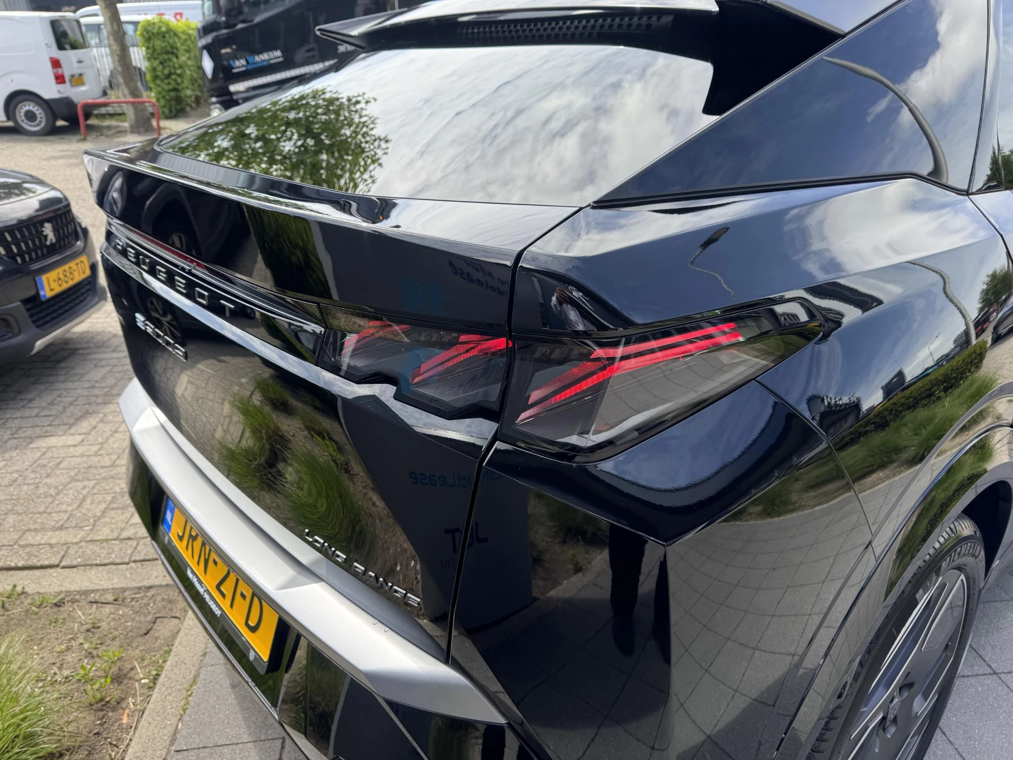 Peugeot e-3008 GT Long Range 230 97 kWh