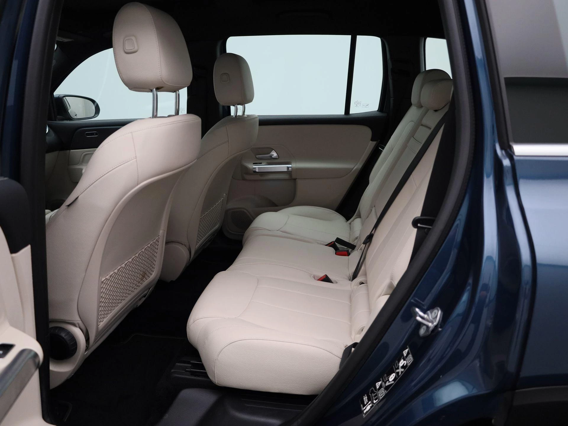 Mercedes-Benz GLB 200 LUXURY LINE + LEDER + PANO + 7-ZIT + CARPLAY +