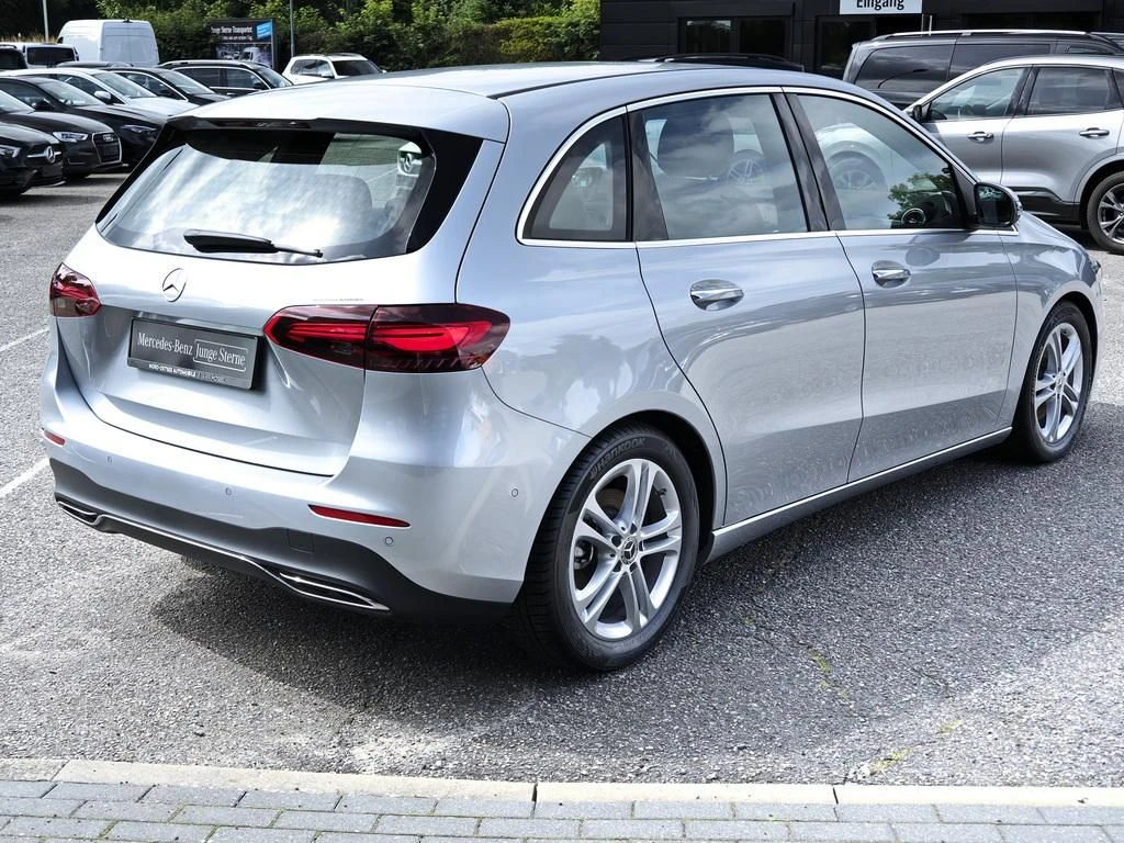 Mercedes-Benz-B-Klasse 200-image-4