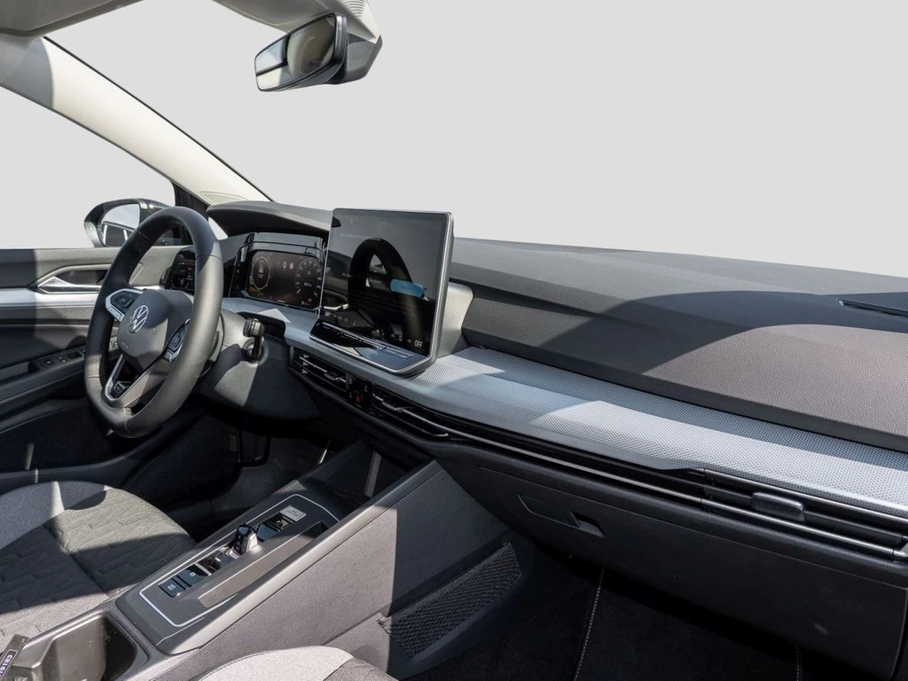 Volkswagen-Golf-image-7