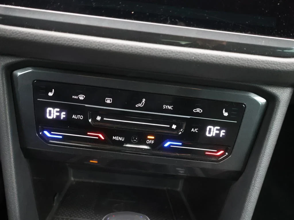 Volkswagen-Tiguan-image-19