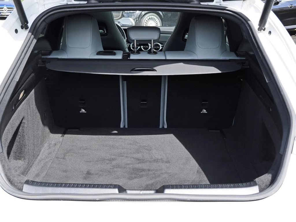 Mercedes-Benz-CLA 200 d-image-16