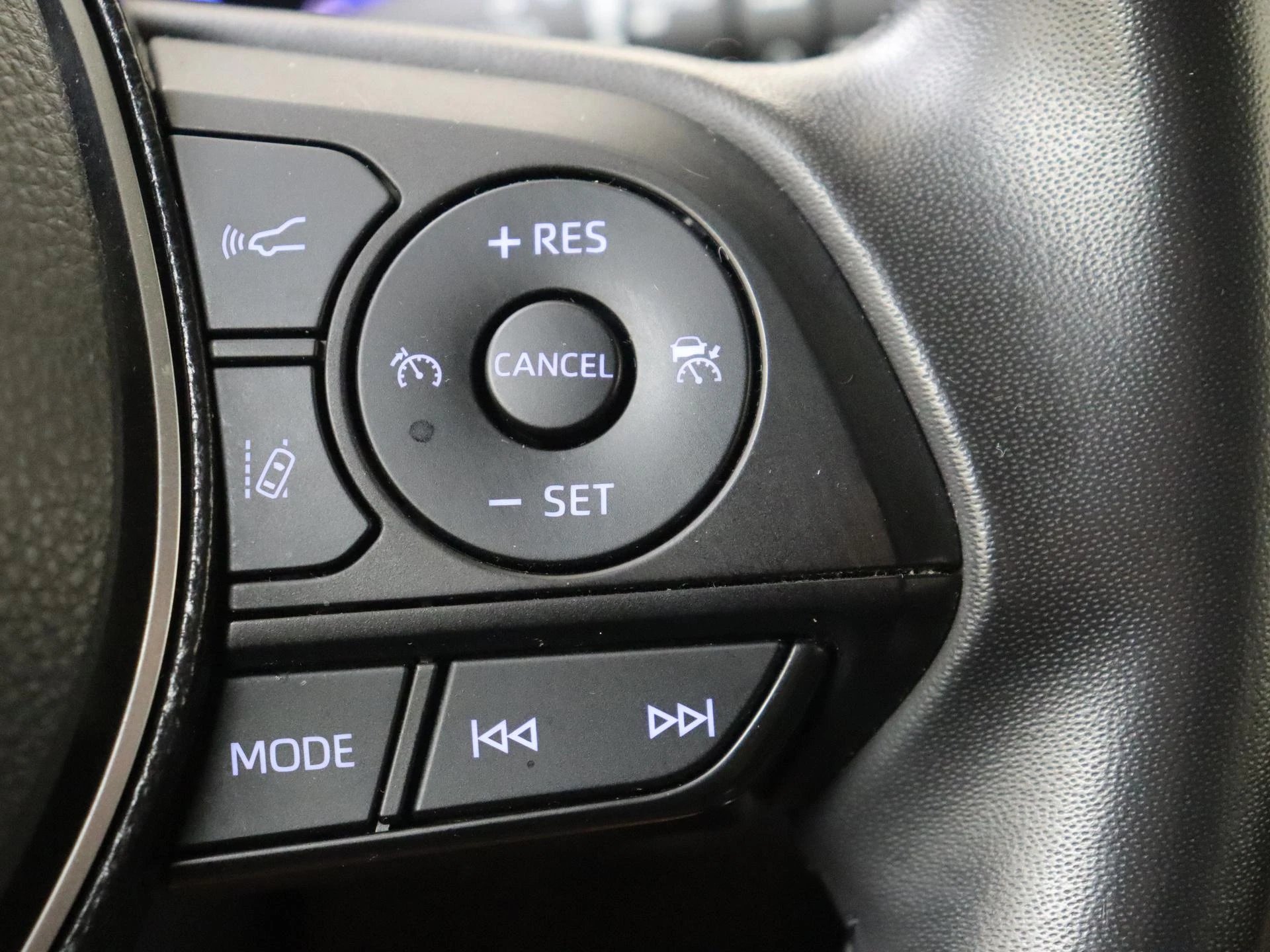 Toyota-RAV4-image-12