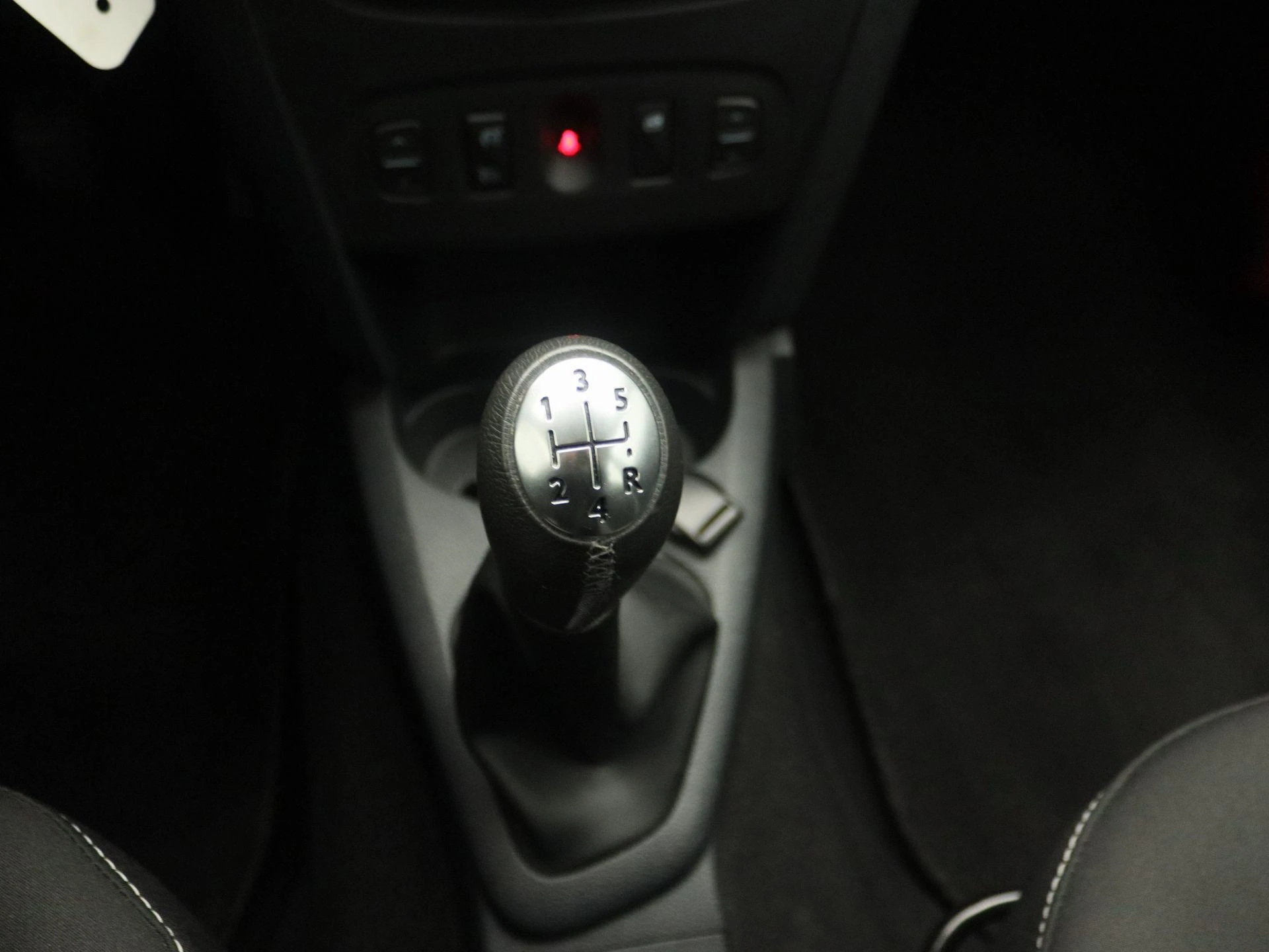 Dacia-Sandero Stepway-image-10