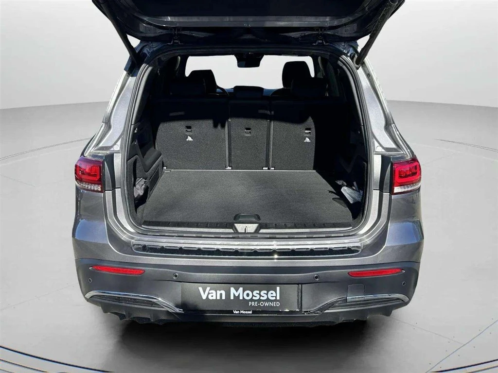 Mercedes-Benz-EQB-image-21