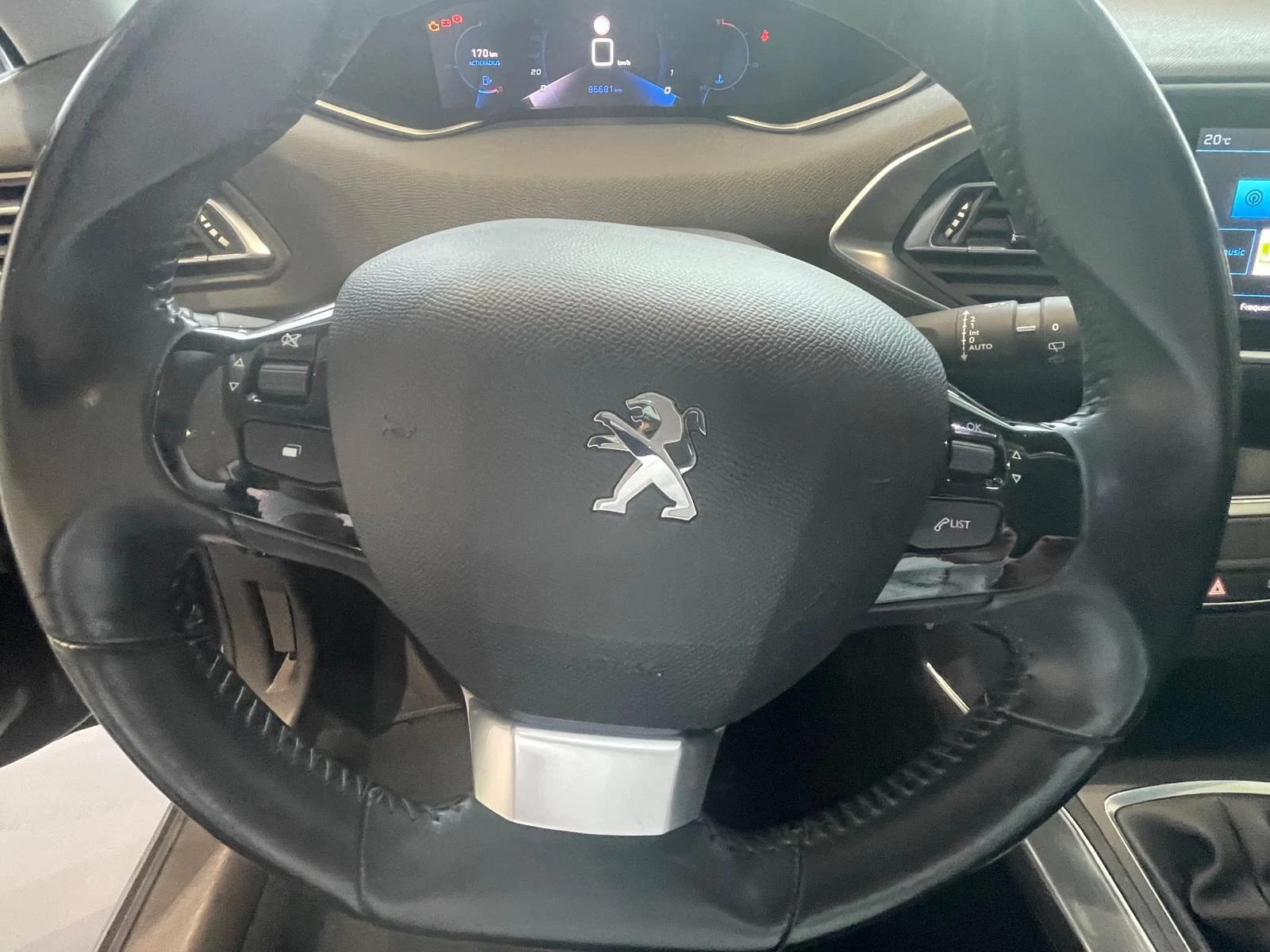 Peugeot 308 1.5 BlueHDi 130 S&S Allure