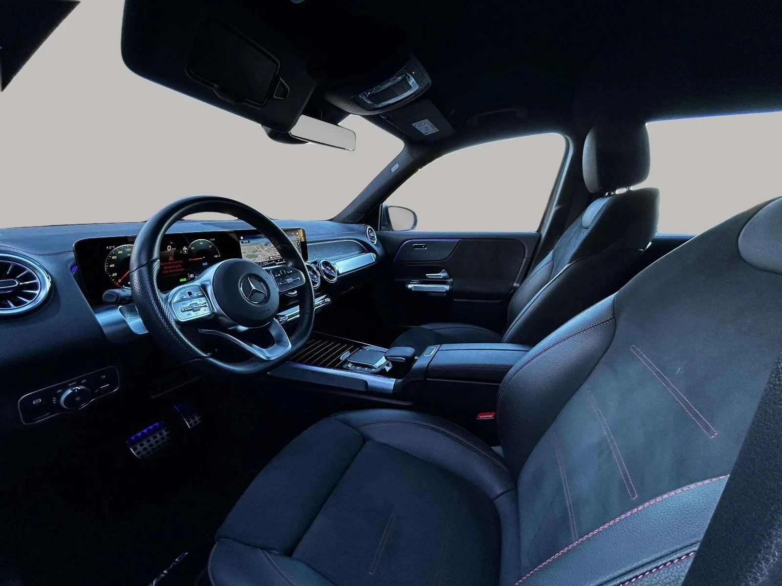 Mercedes-Benz-EQB-image-9