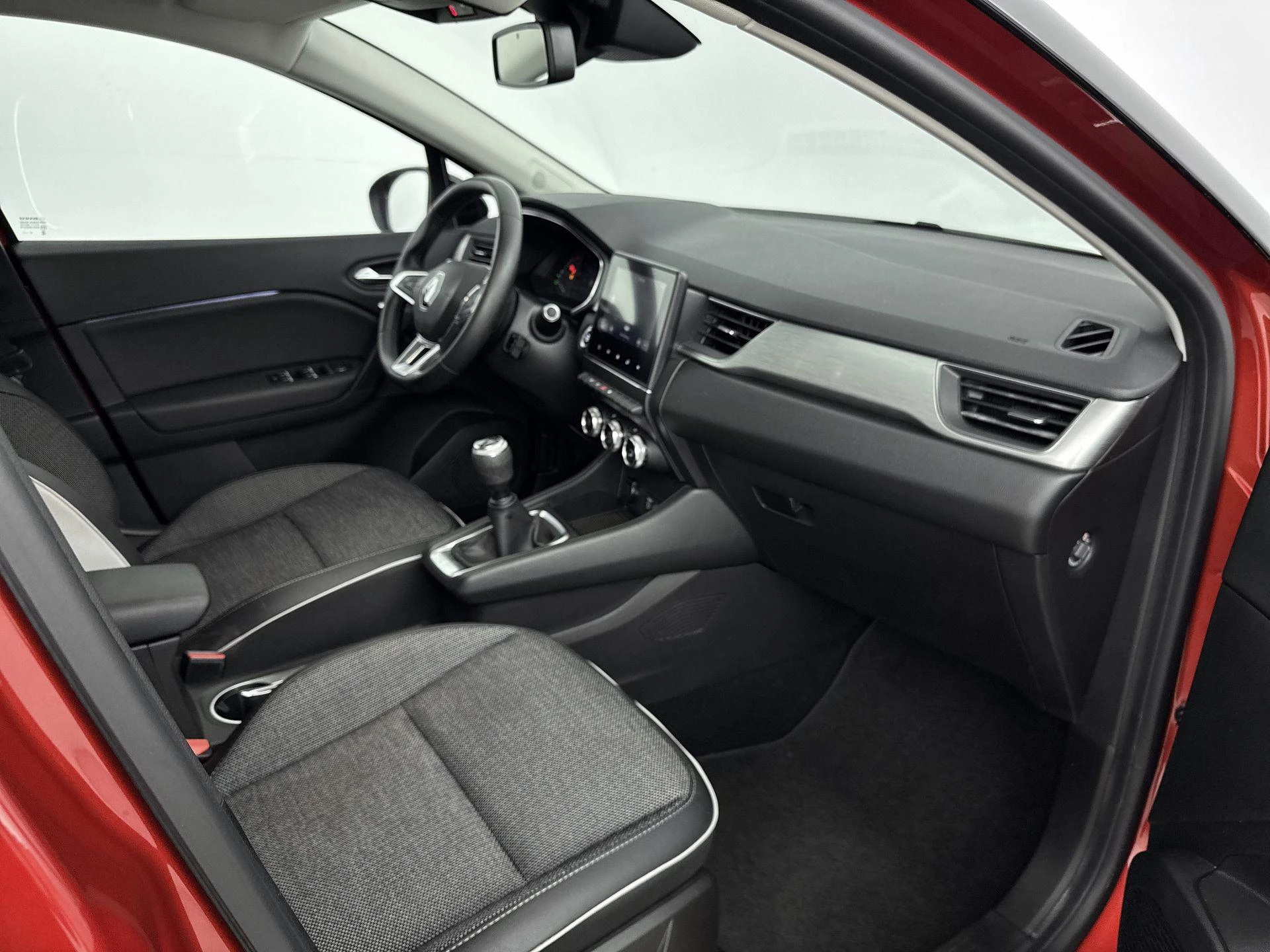 Renault-Captur-image-16